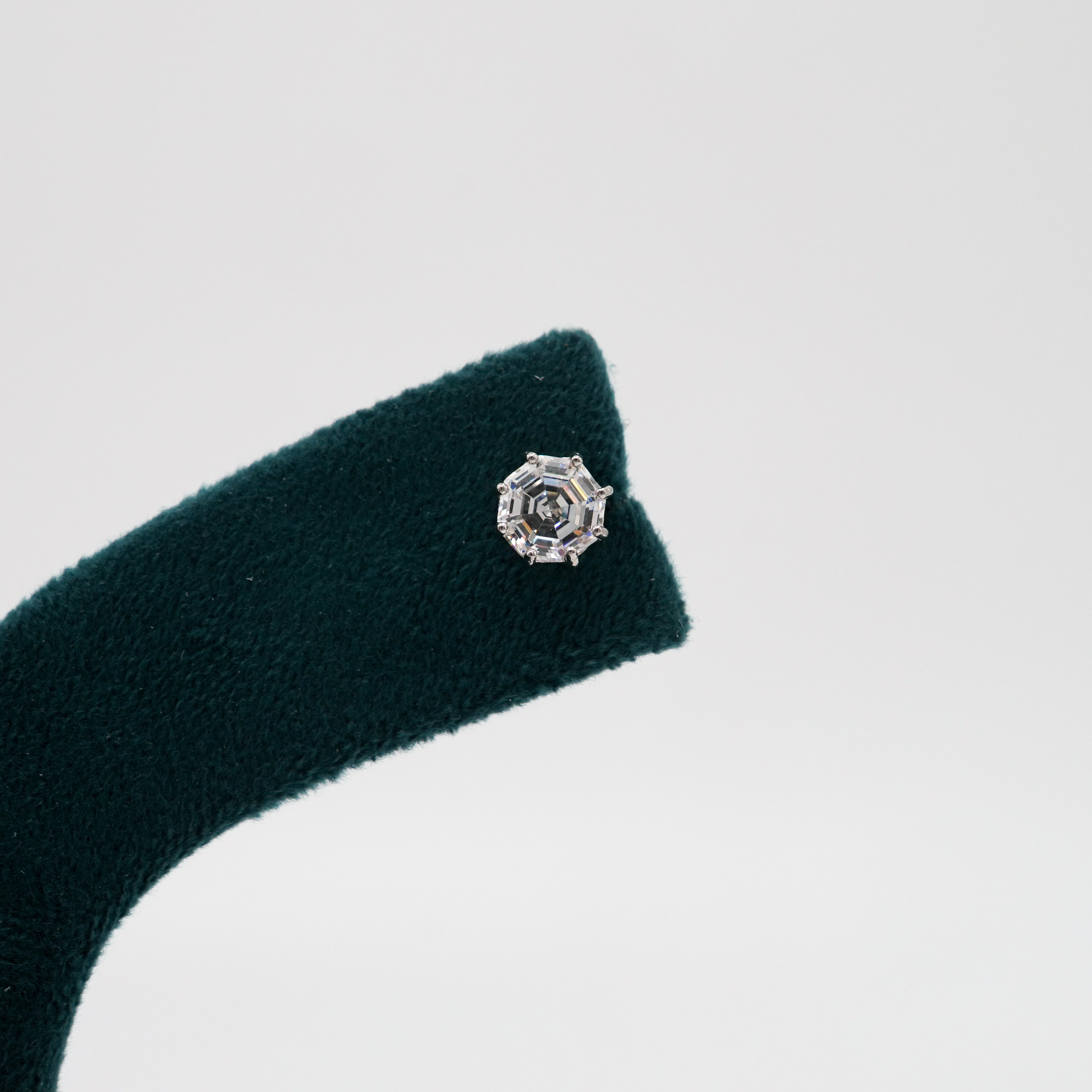 Tulasii - The Concept Jewelry - Silver Stud Earrings