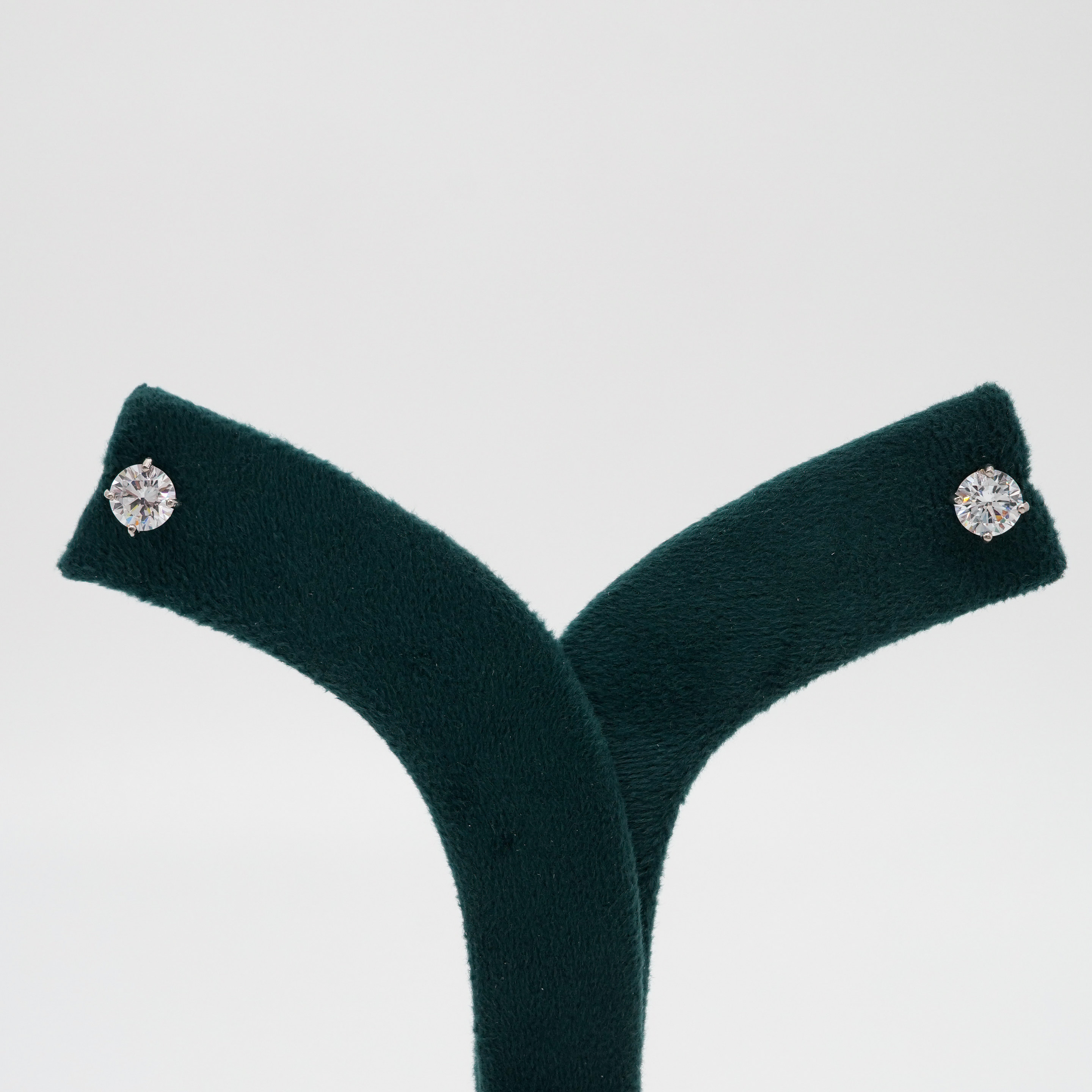 Tulasii - The Concept Jewelry - Silver Stud Earrings