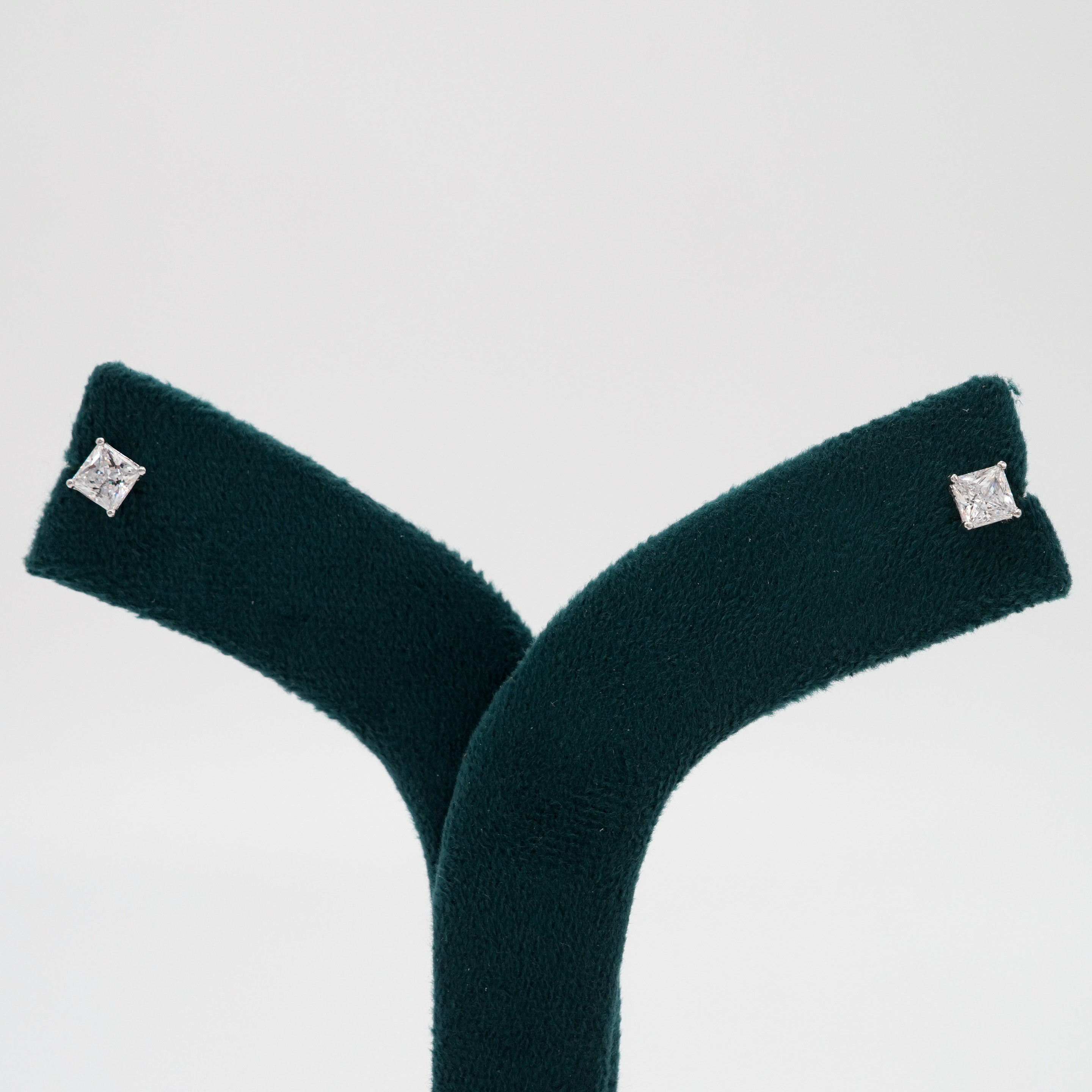 Tulasii - The Concept Jewelry - Silver Stud Earrings