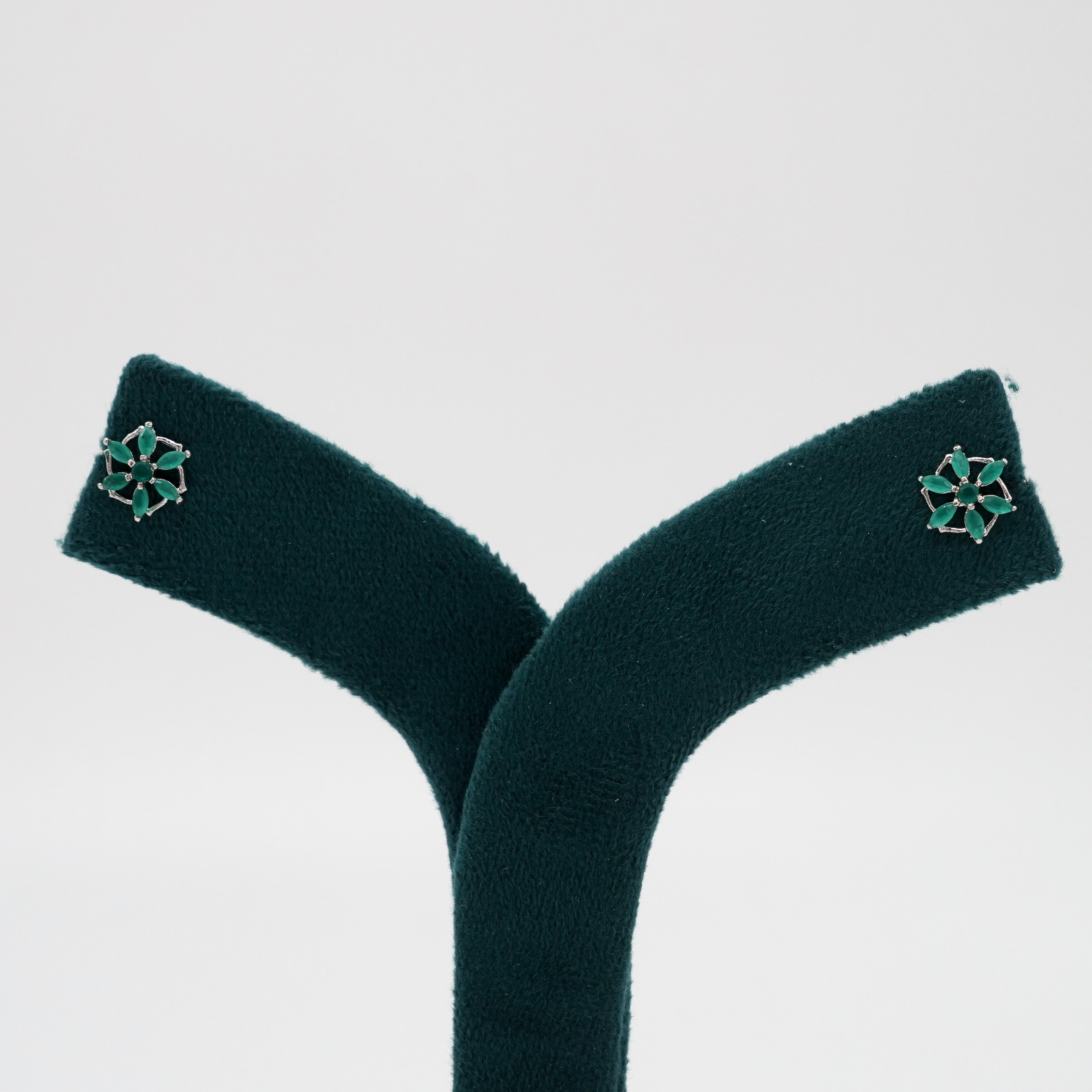 Tulasii - The Concept Jewelry - Silver Stud Earrings