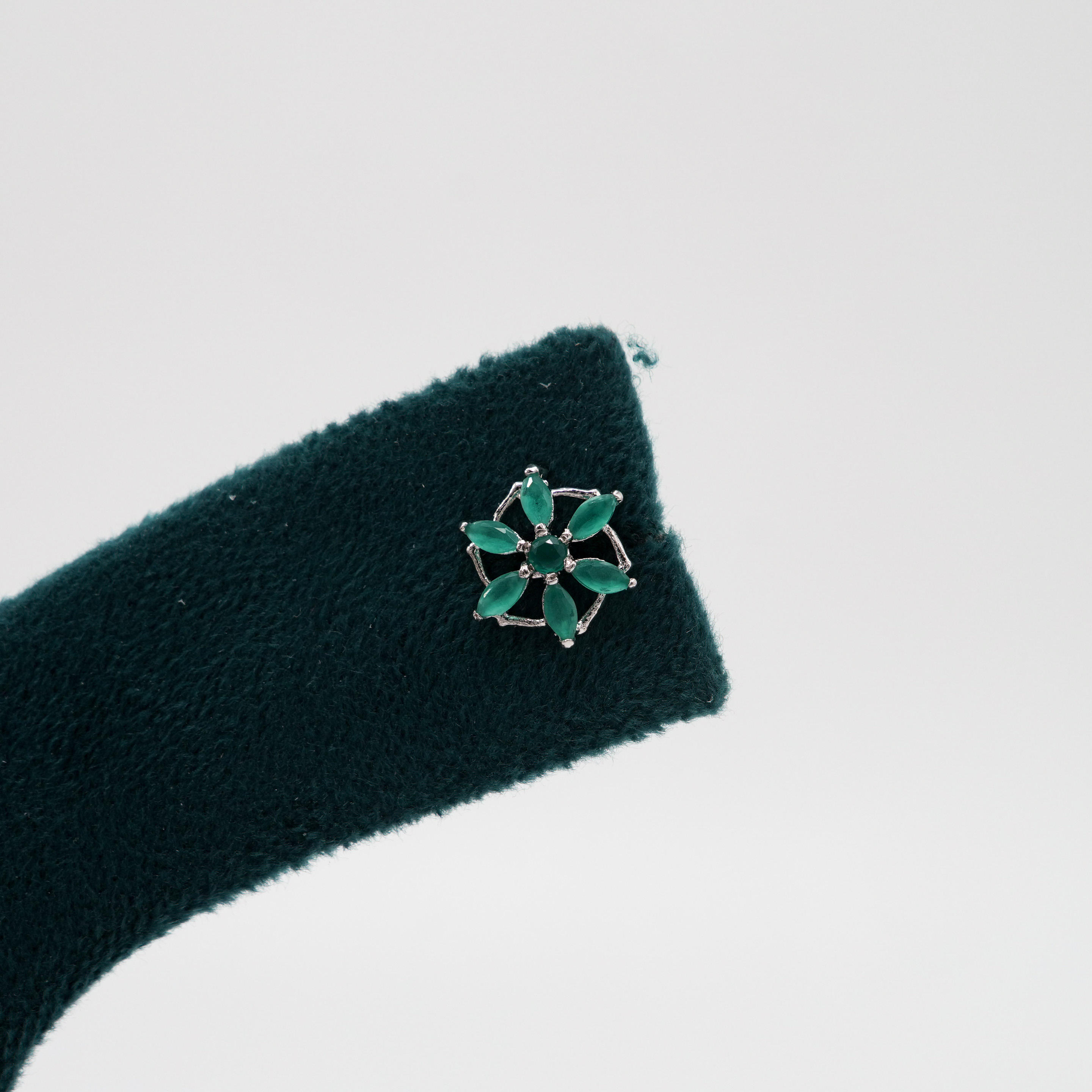 Tulasii - The Concept Jewelry - Silver Stud Earrings