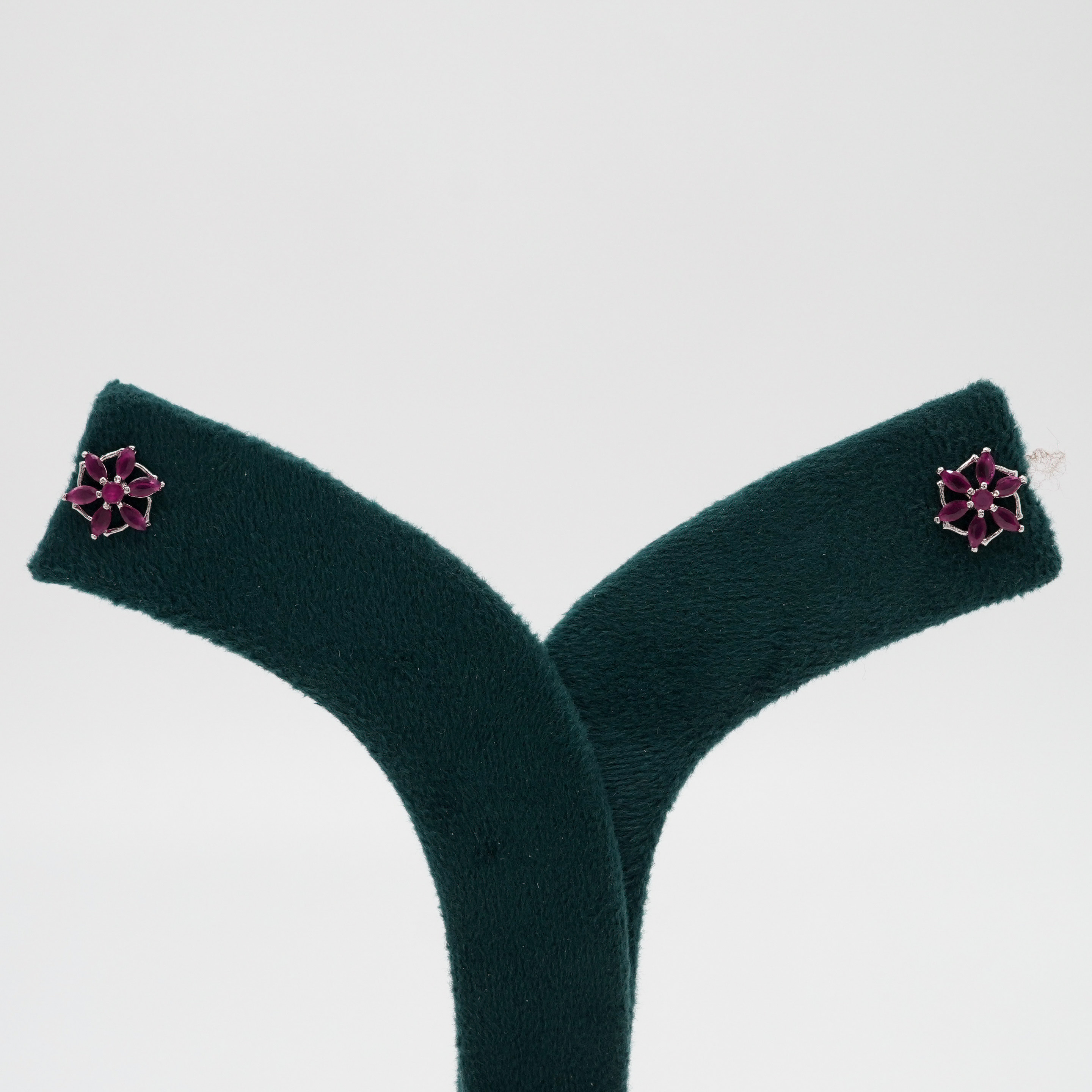 Tulasii - The Concept Jewelry - Silver Stud Earrings