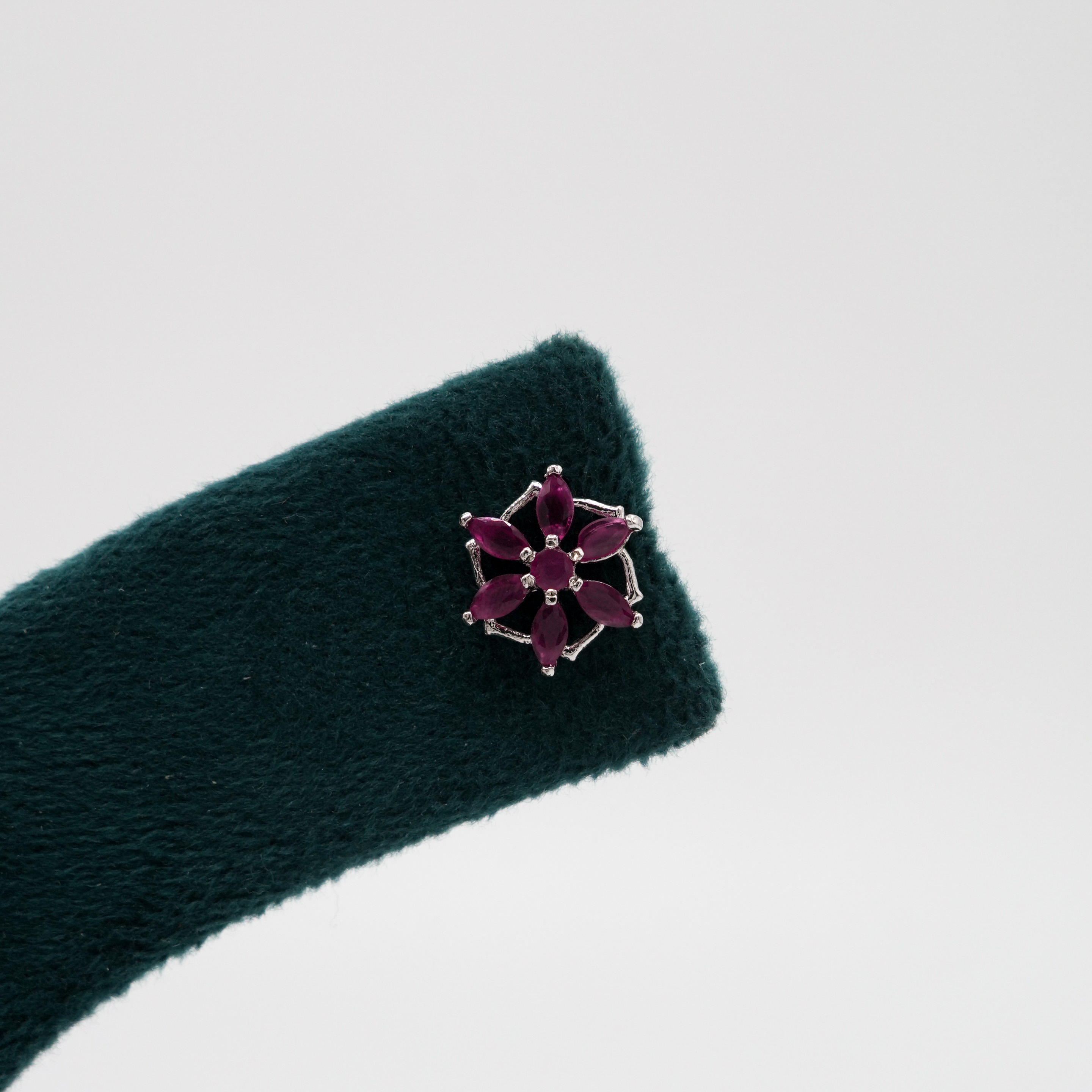 Tulasii - The Concept Jewelry - Silver Stud Earrings