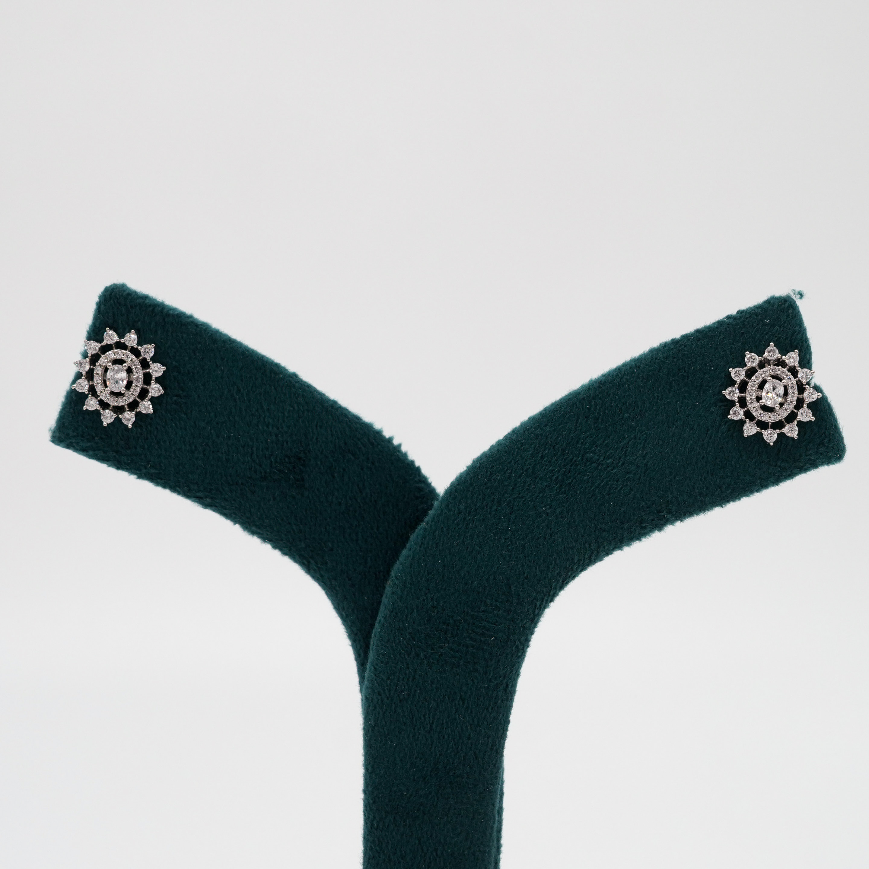 Tulasii - The Concept Jewelry - Silver Stud Earrings