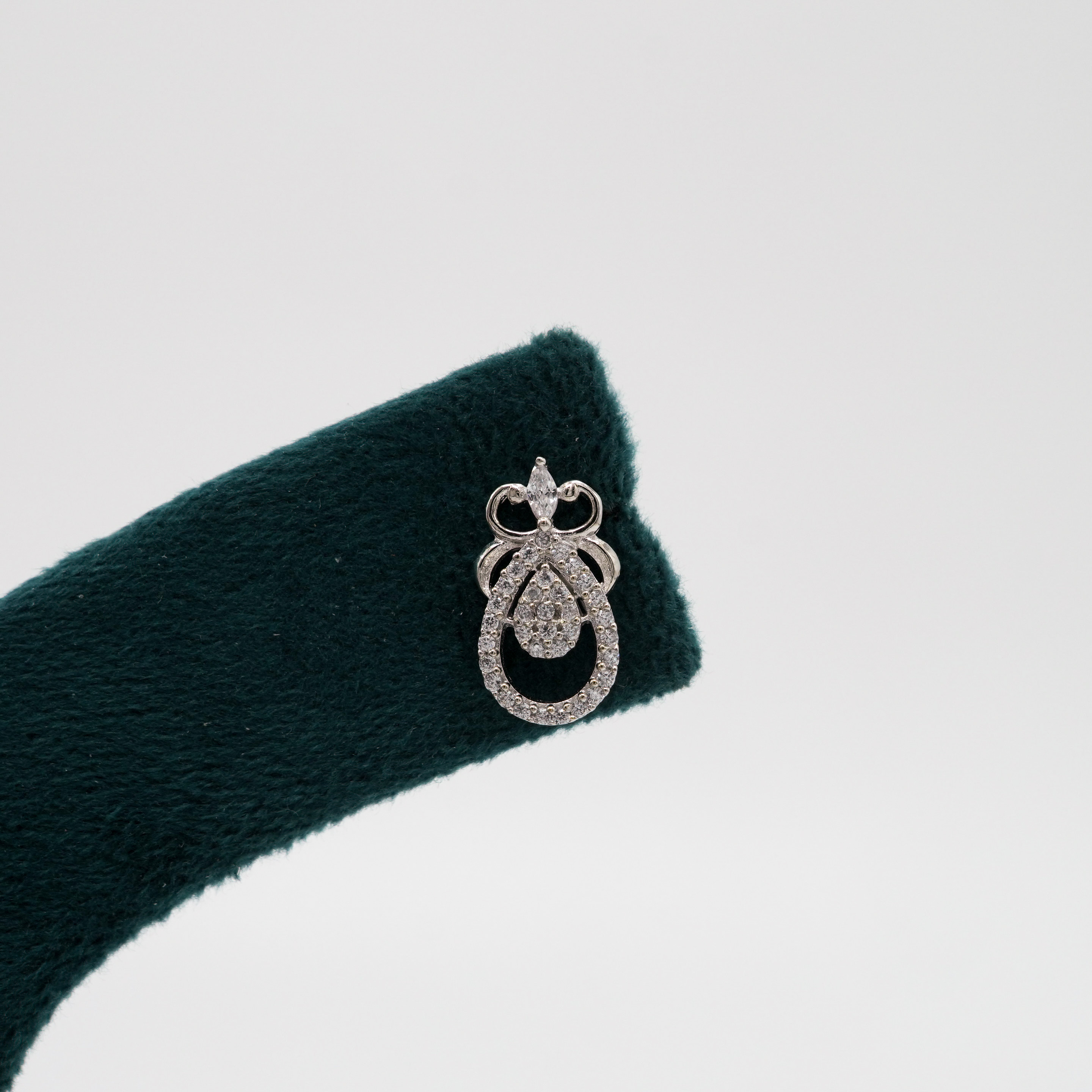 Tulasii - The Concept Jewelry - Silver Stud Earrings