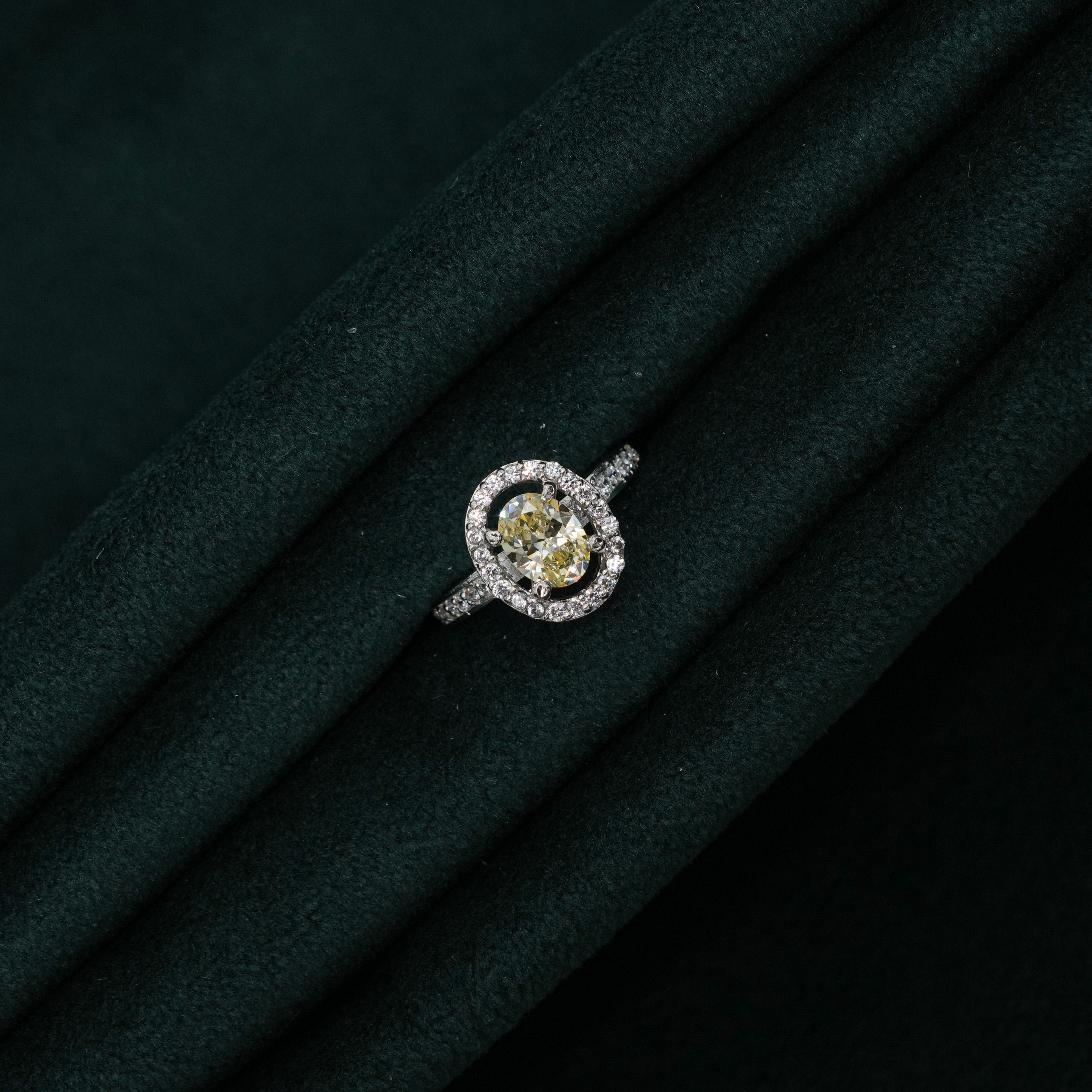 Tulasii - The Concept Jewelry - Silver Halo Ring