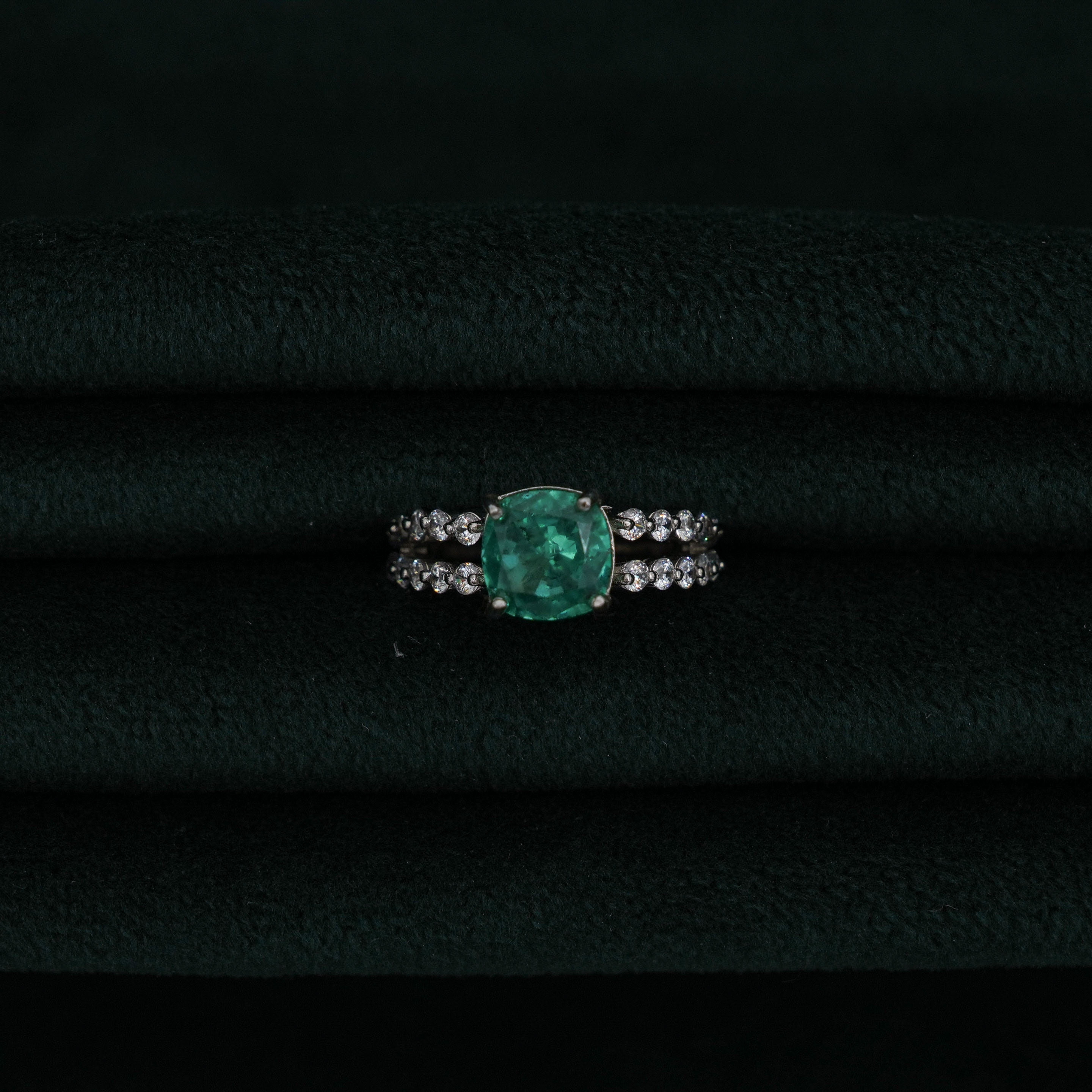 Tulasii - The Concept Jewelry - Silver Emerald Ring