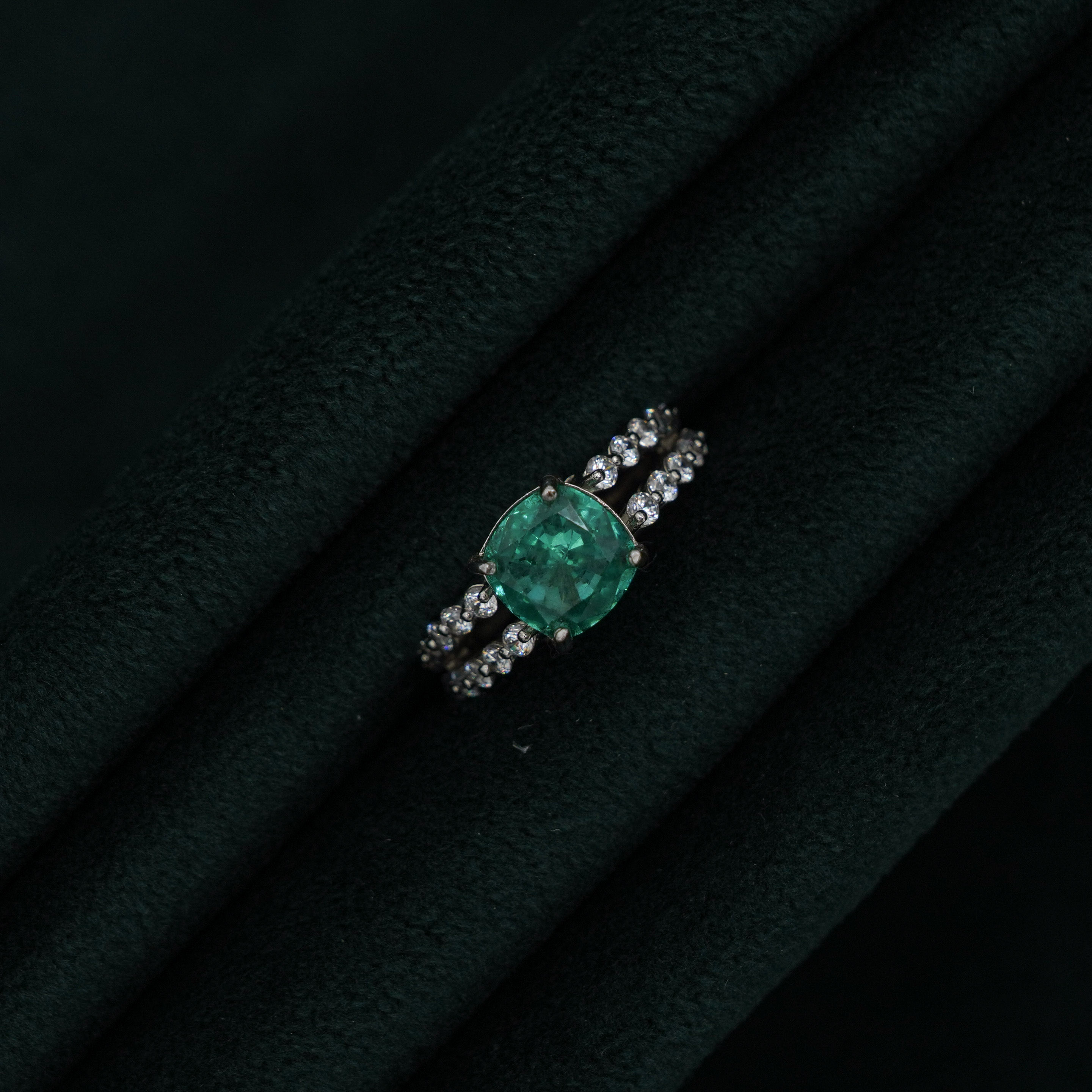 Tulasii - The Concept Jewelry - Silver Emerald Ring
