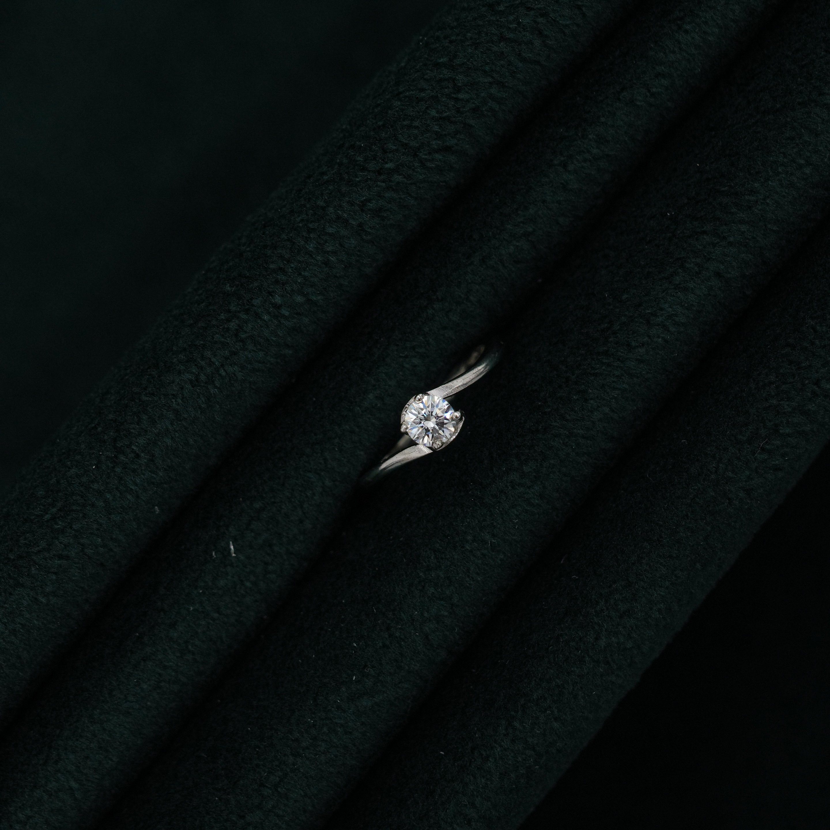 Tulasii - The Concept Jewelry - Silver Solitaire Ring