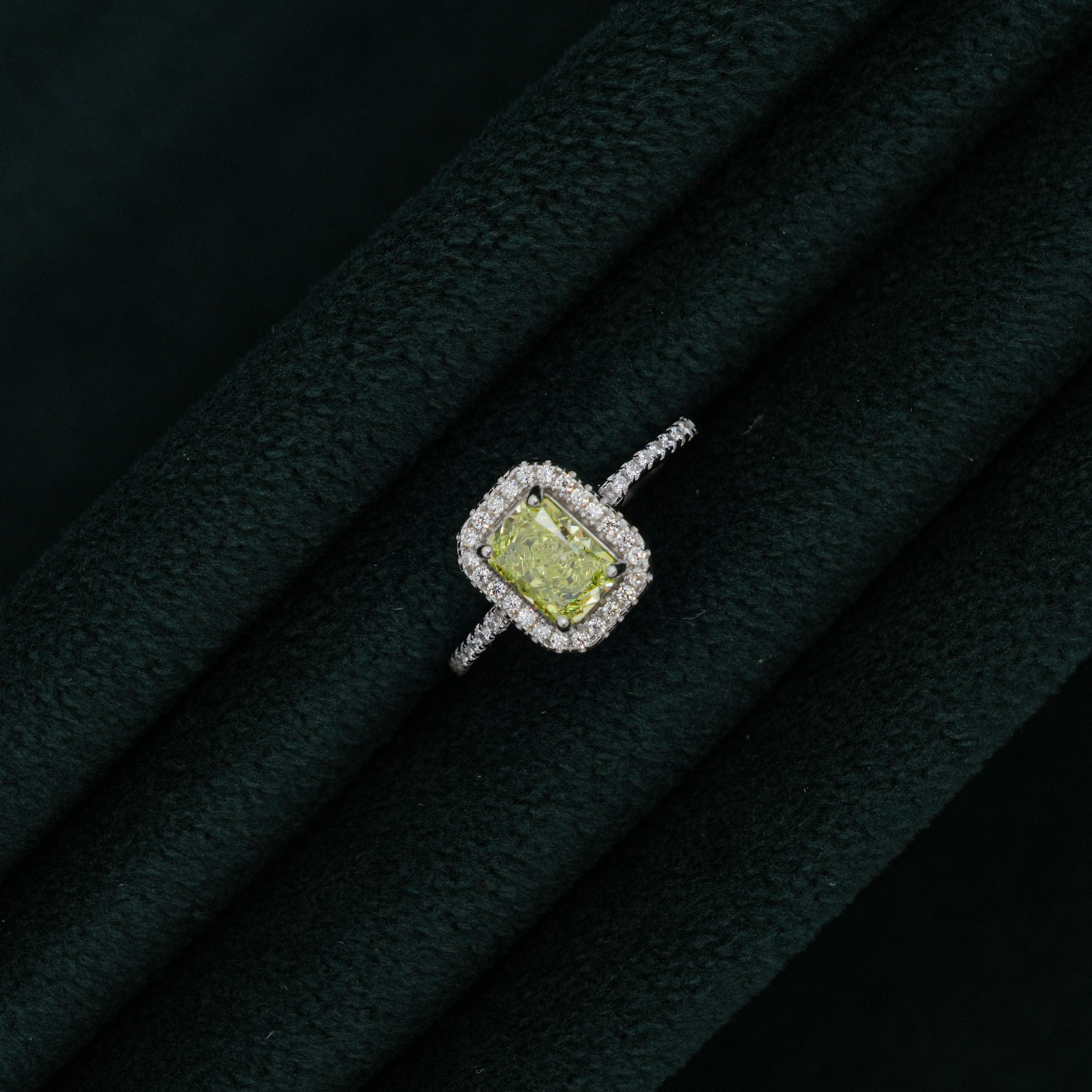 Tulasii - The Concept Jewelry - Tri-Tone Twist Chain Necklace