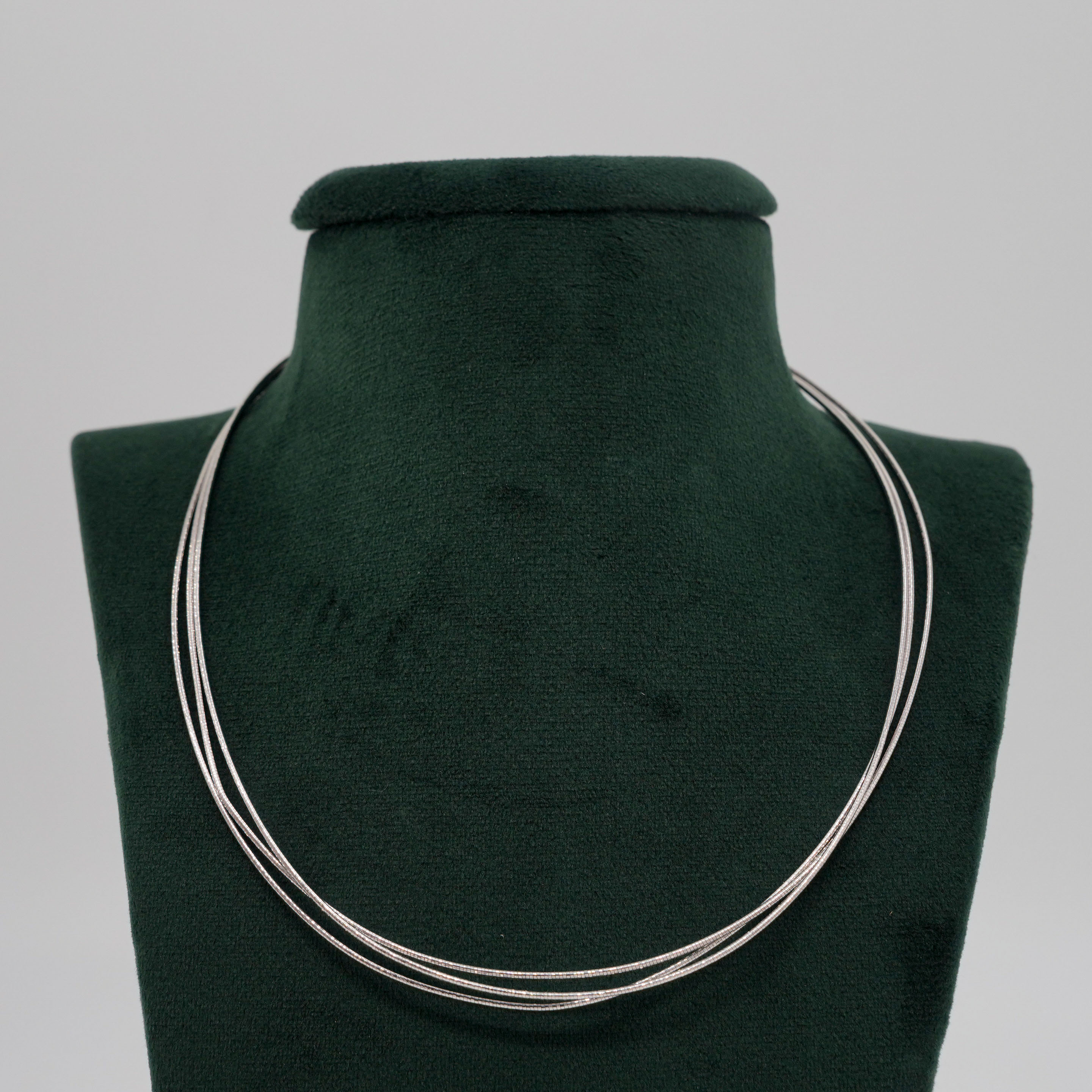 Tulasii - The Concept Jewelry - Silver Omega Necklace