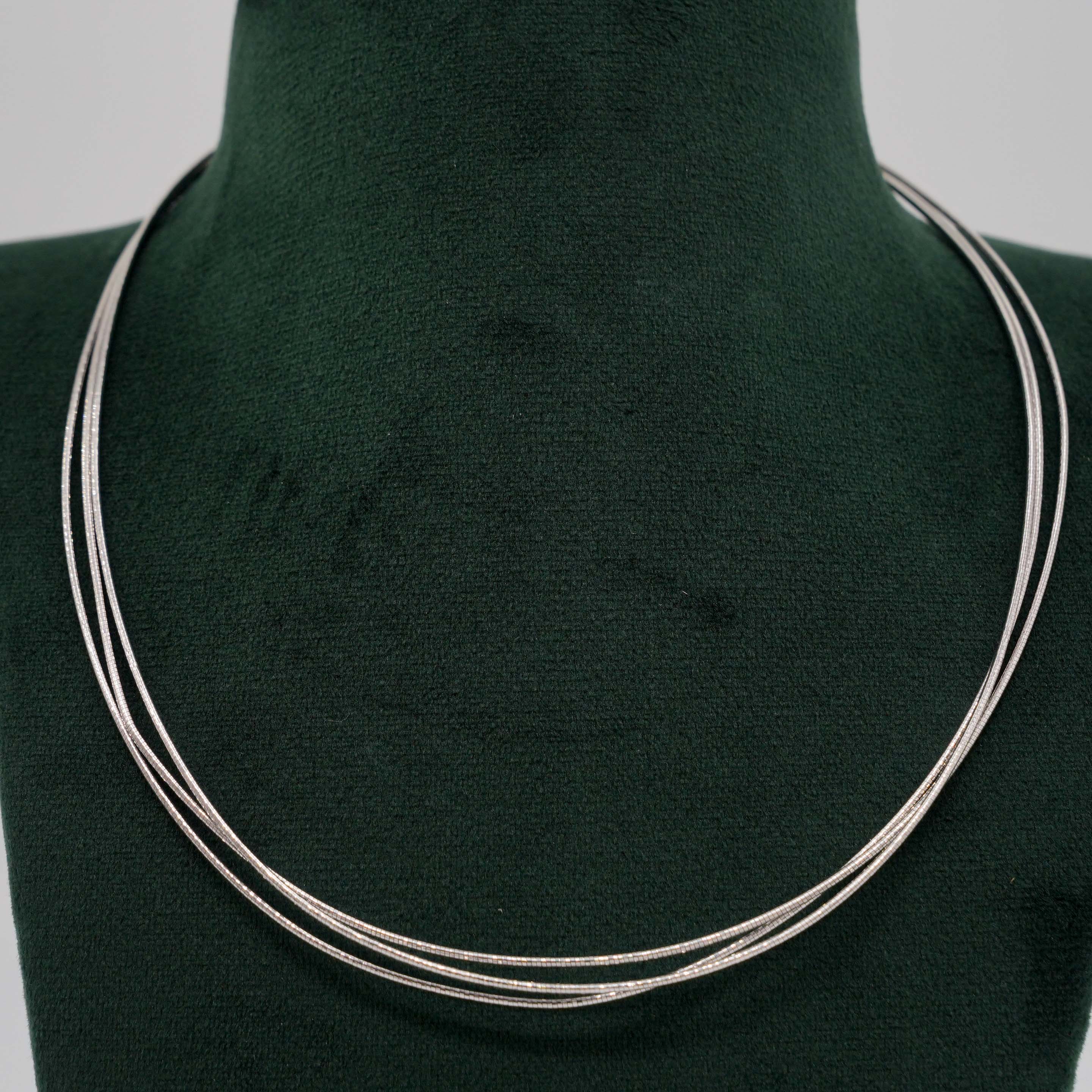 Tulasii - The Concept Jewelry - Silver Omega Necklace