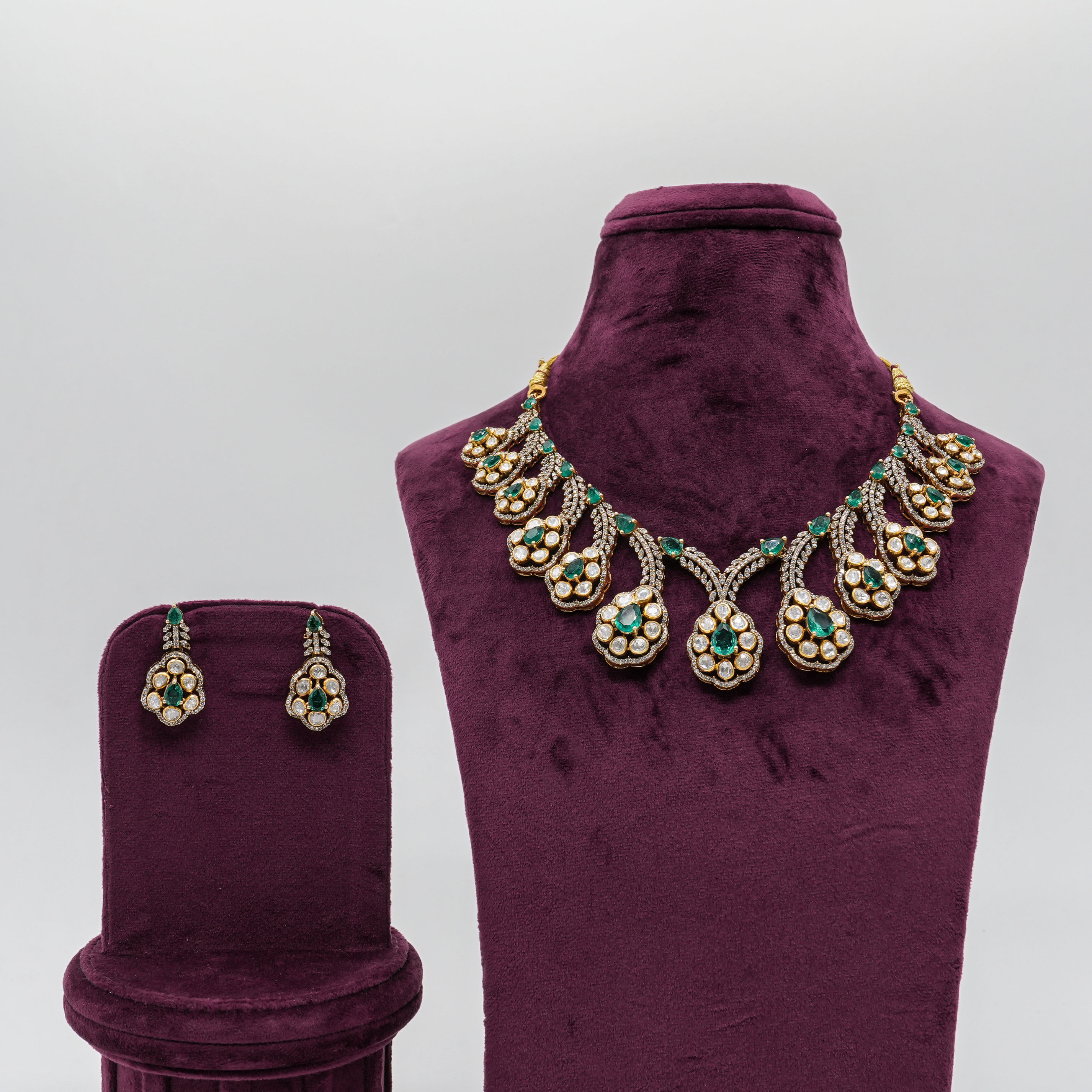 Ved Jewellers - Emerald Diamond Necklace Set