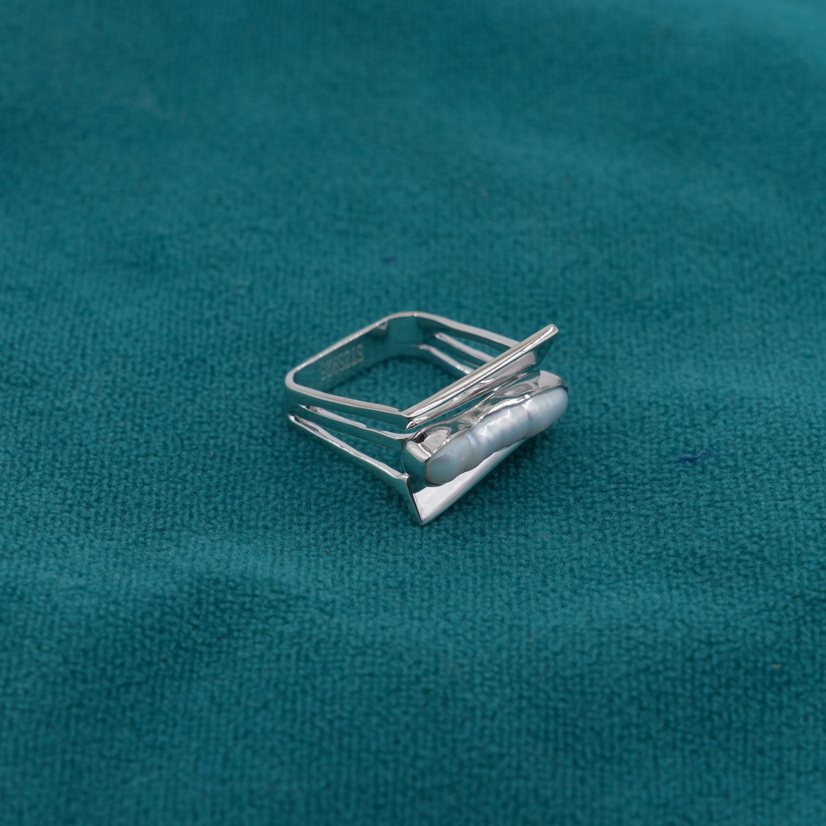 Ved Jewellers - Silver Pearl Ring