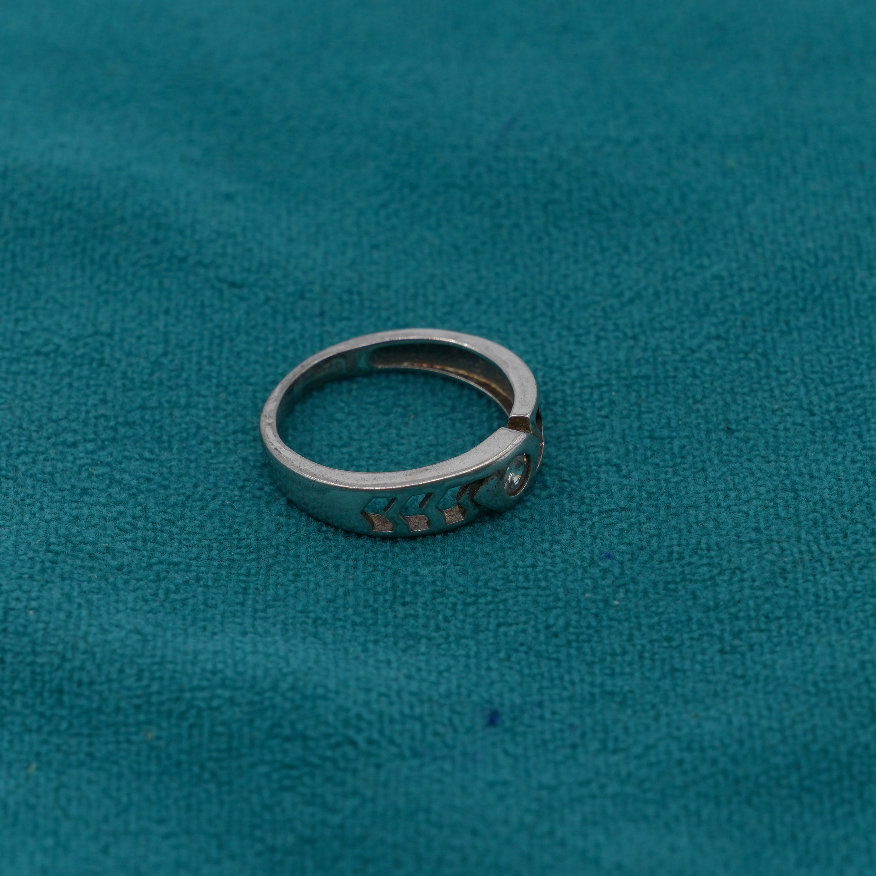 Ved Jewellers - Silver Zircon Ring