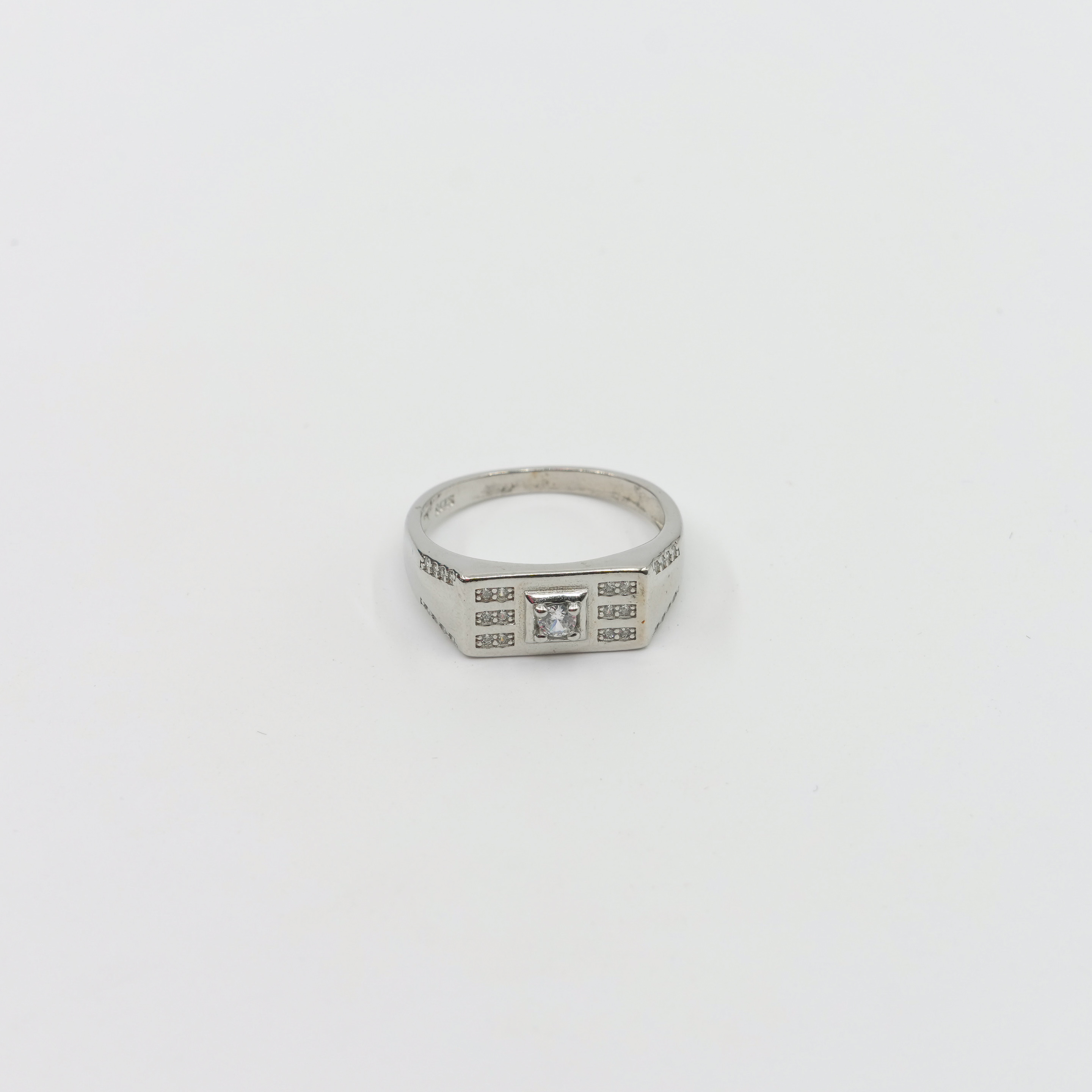 Ved Jewellers - Silver Zircon Ring