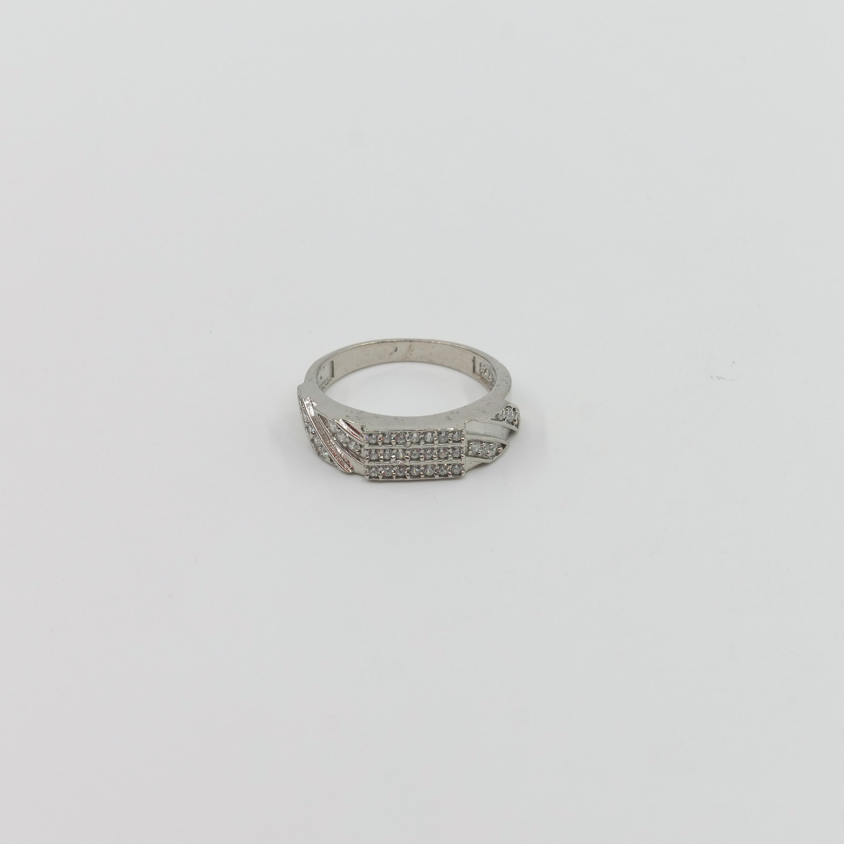 Ved Jewellers - Silver Zircon Ring