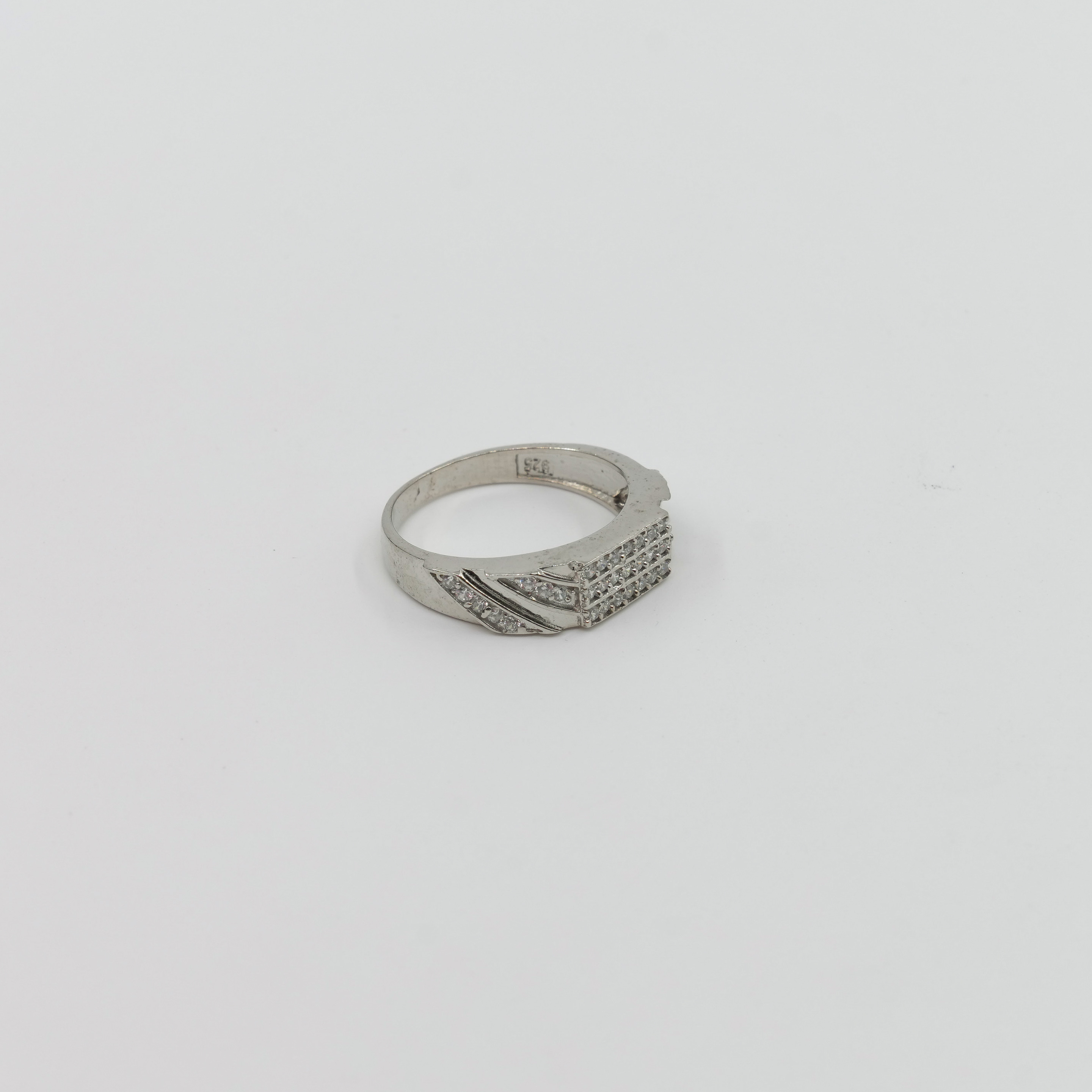 Ved Jewellers - Silver Zircon Ring