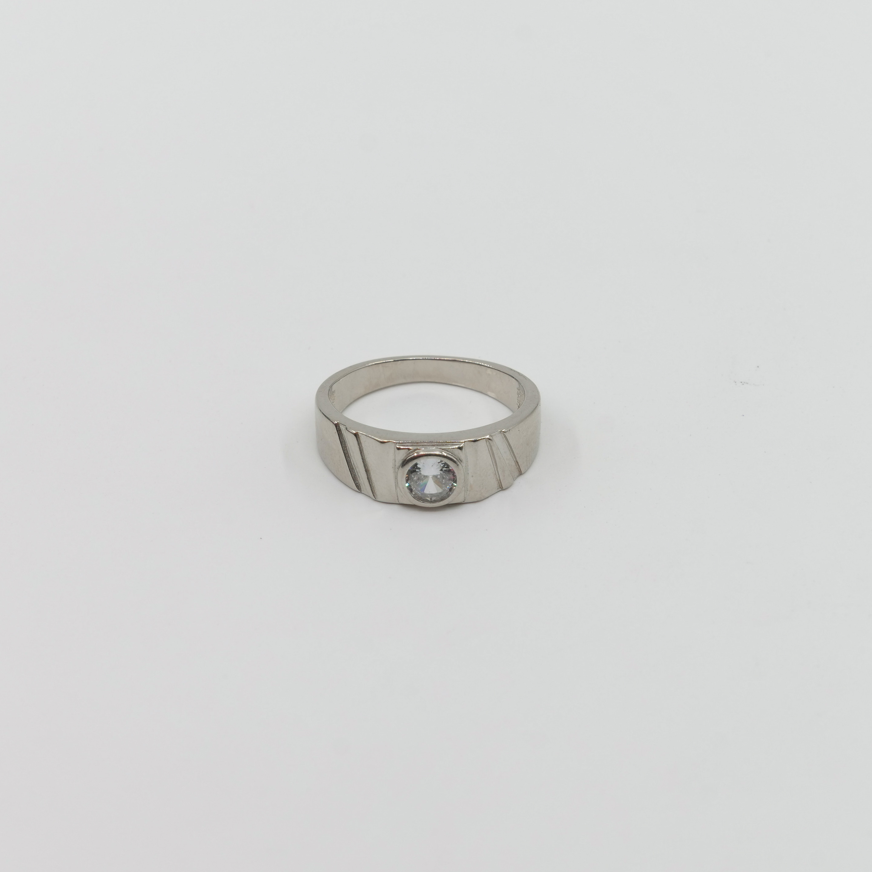 Ved Jewellers - Silver Zircon Ring