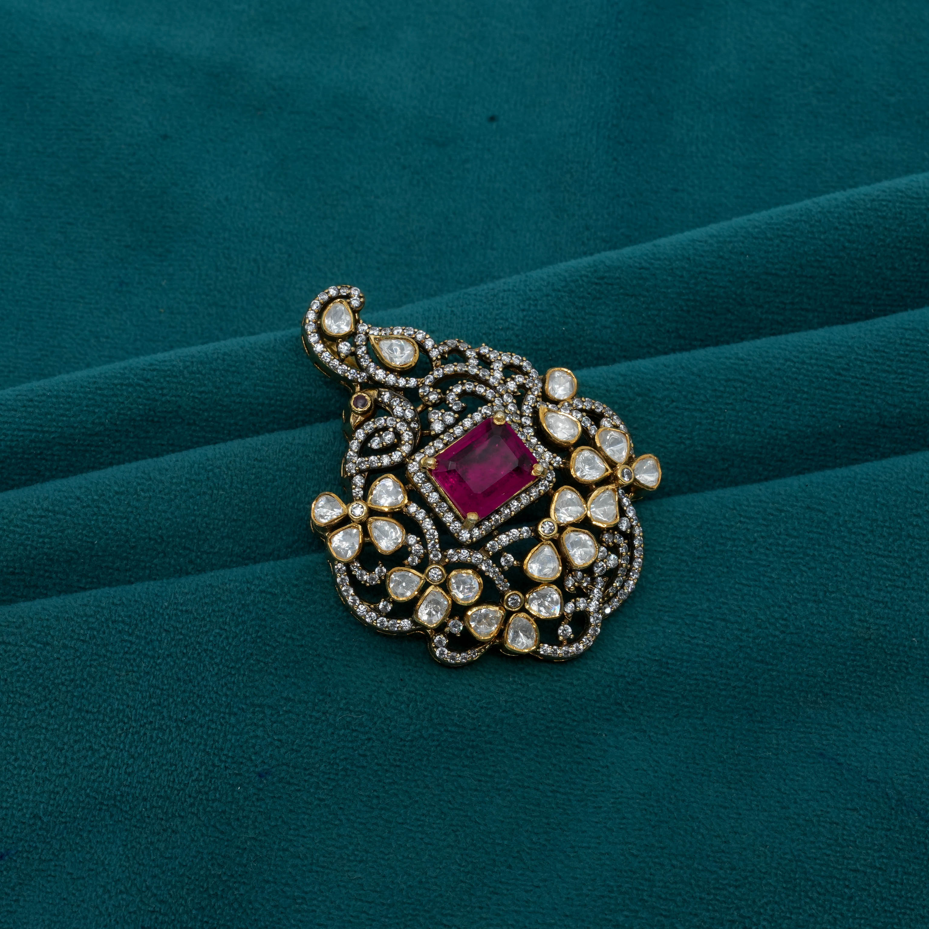 Ved Jewellers - Red Kundan Brooch
