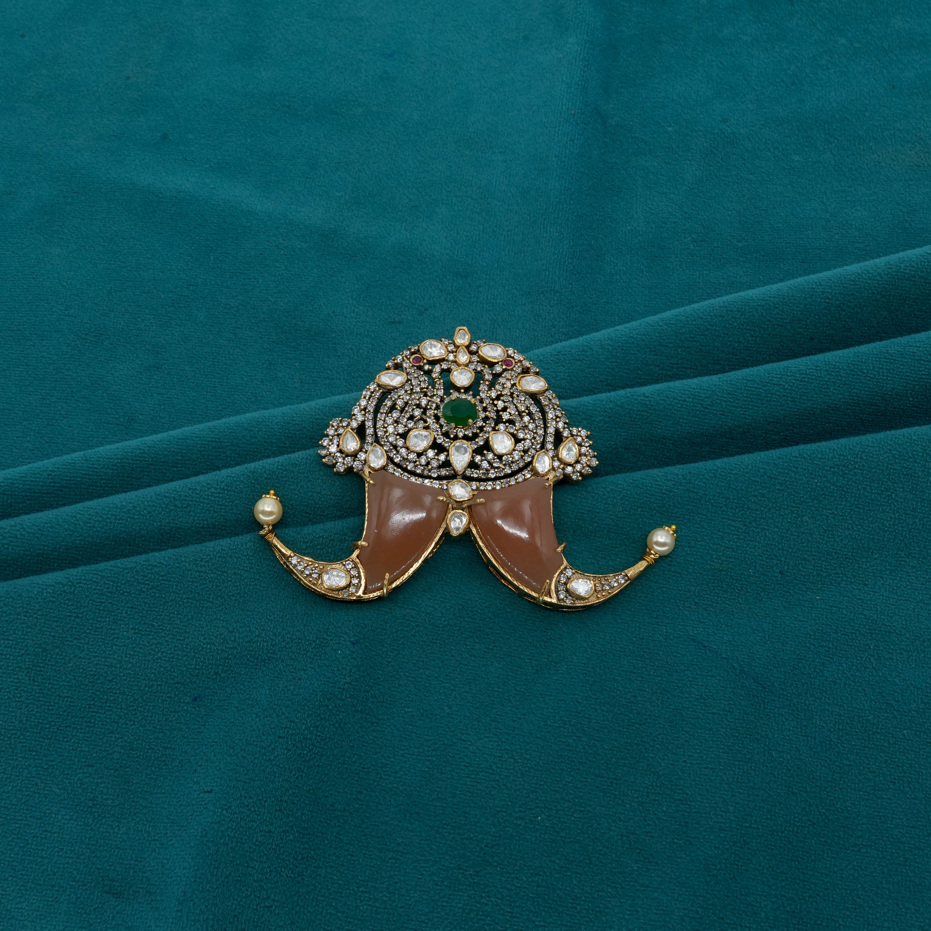 Ved Jewellers - Gold Emerald Brooch