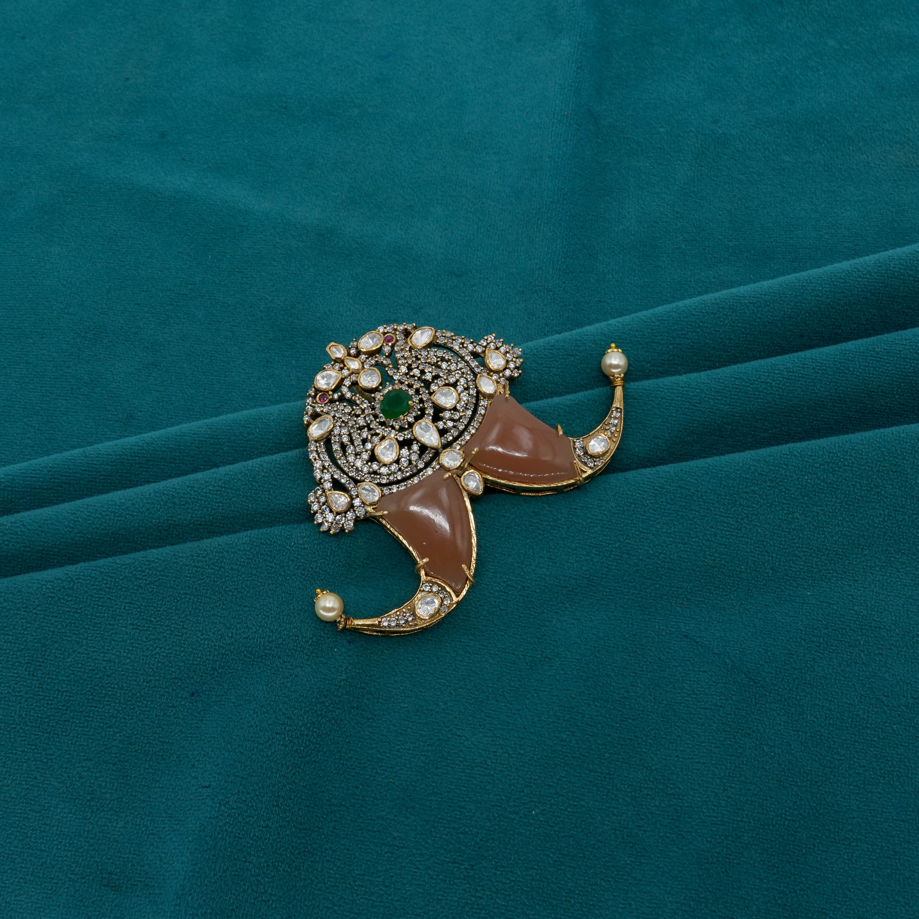 Ved Jewellers - Gold Emerald Brooch
