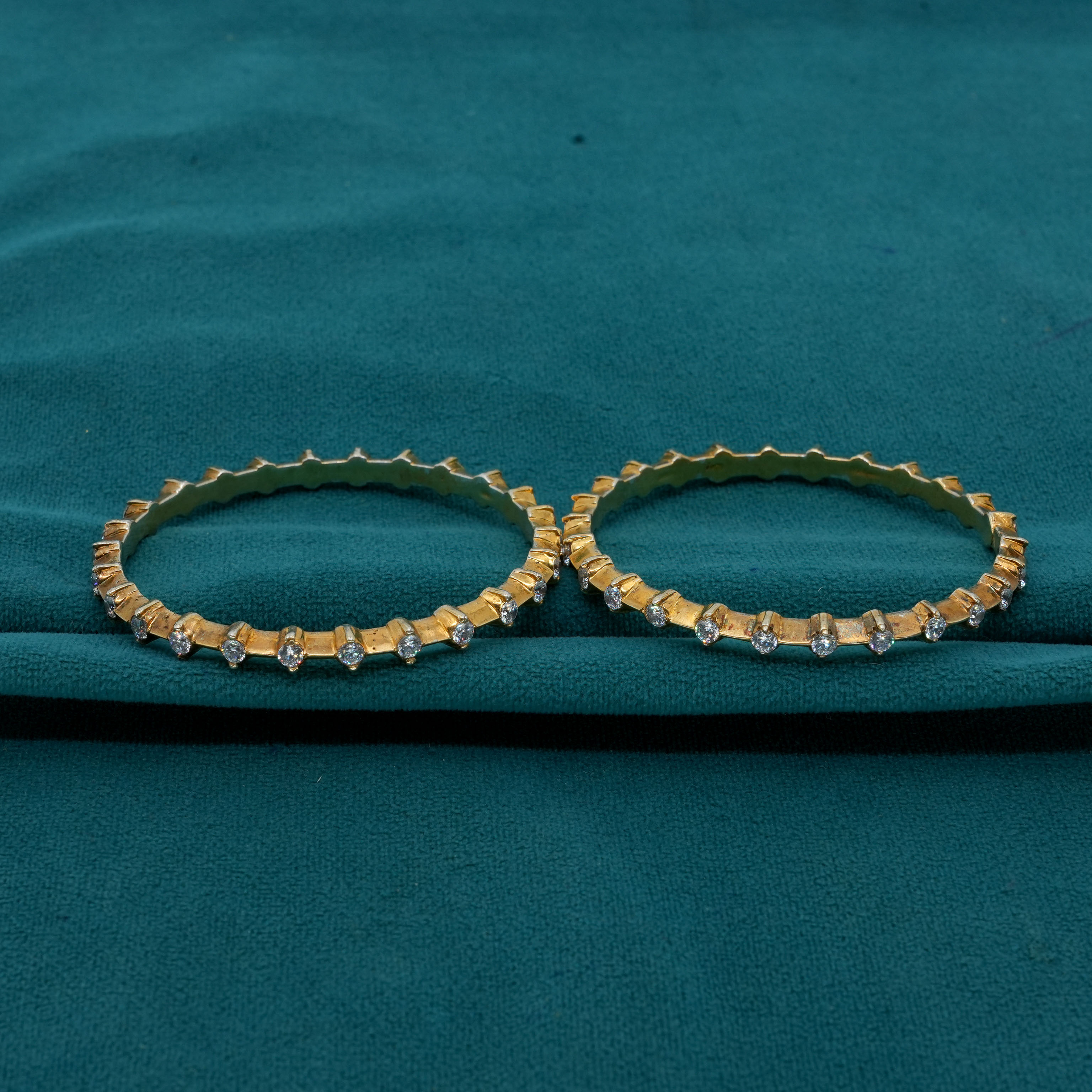 Ved Jewellers - Gold Stone Bangles