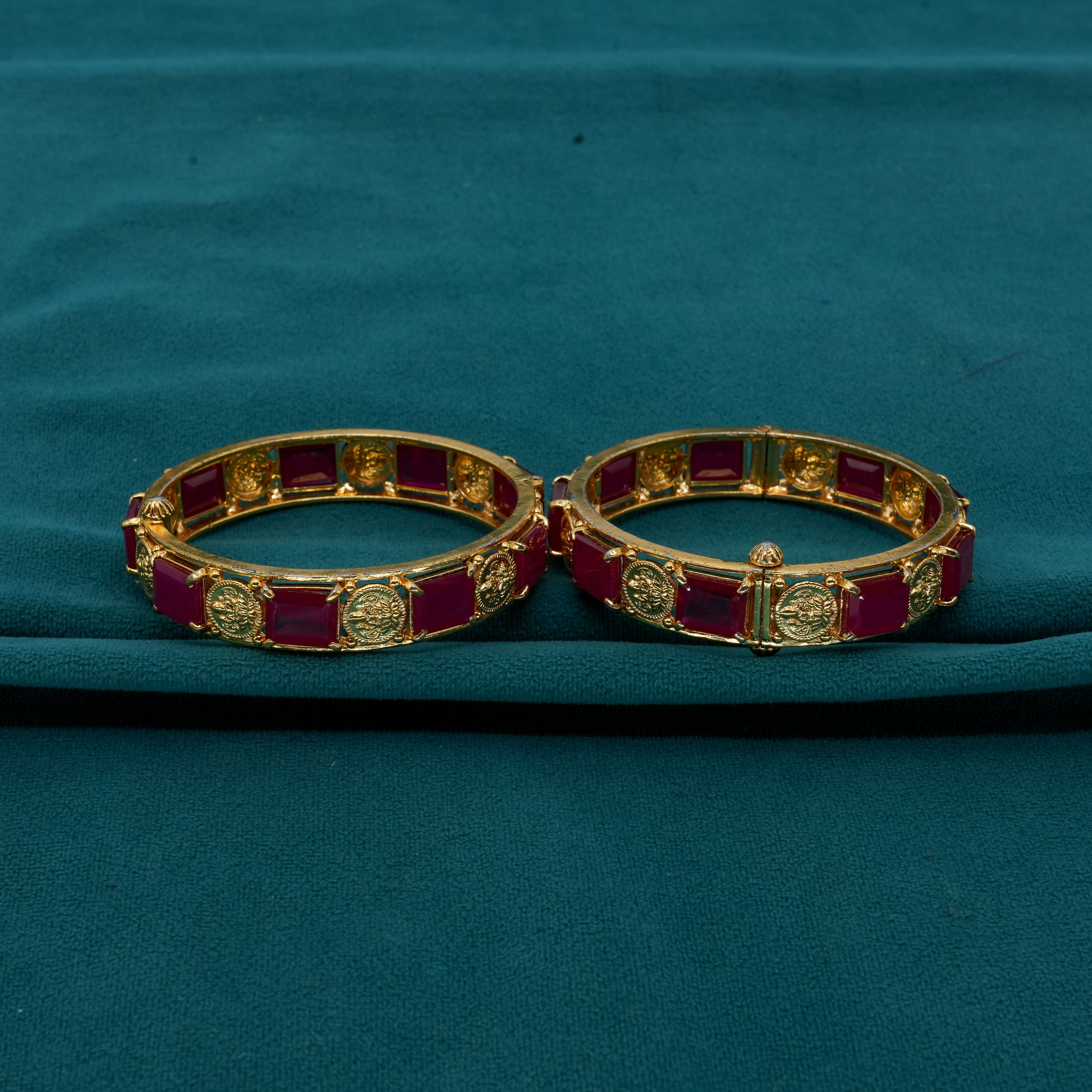 Ved Jewellers - Ruby Stone Bangle