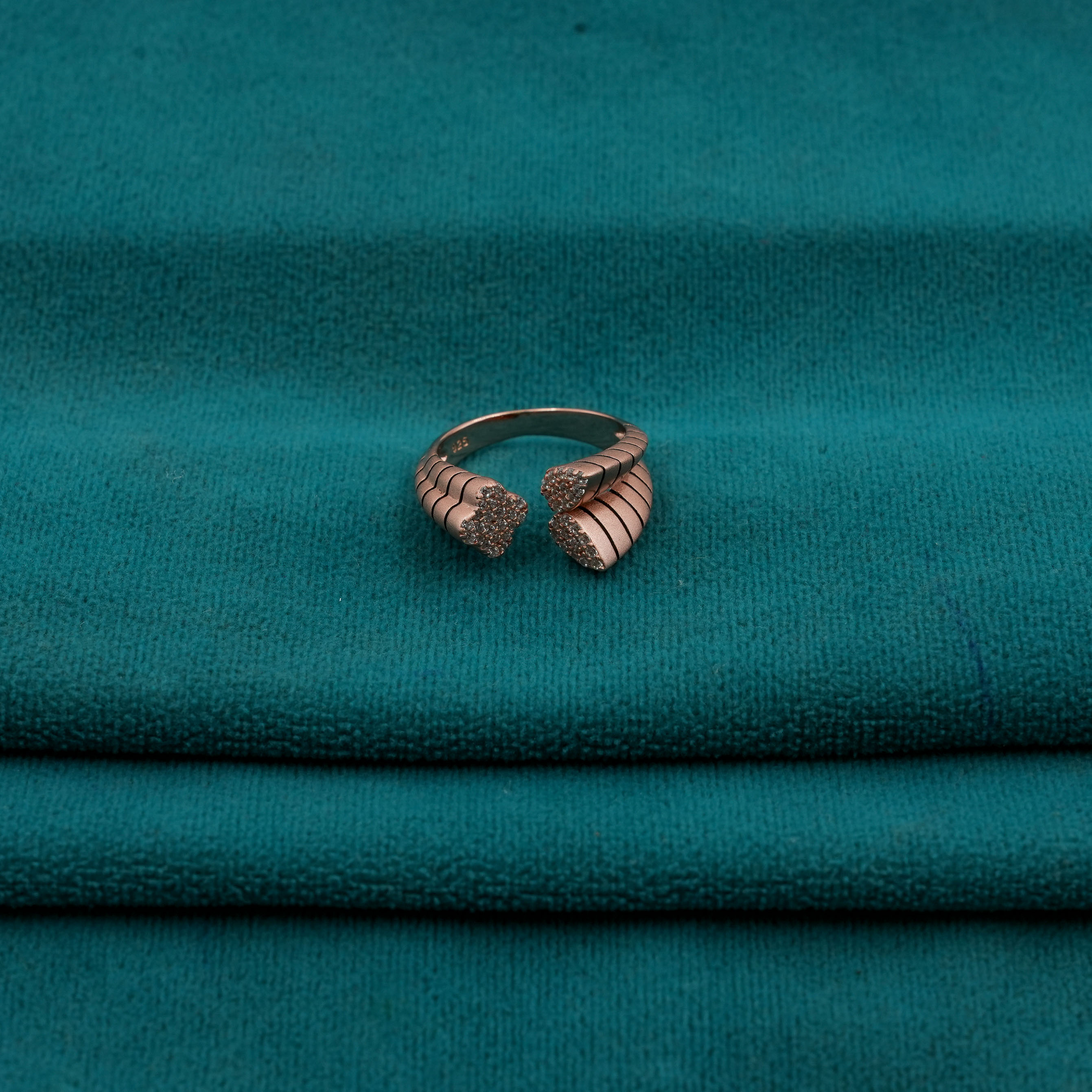 Ved Jewellers - Rose Gold Studded Ring