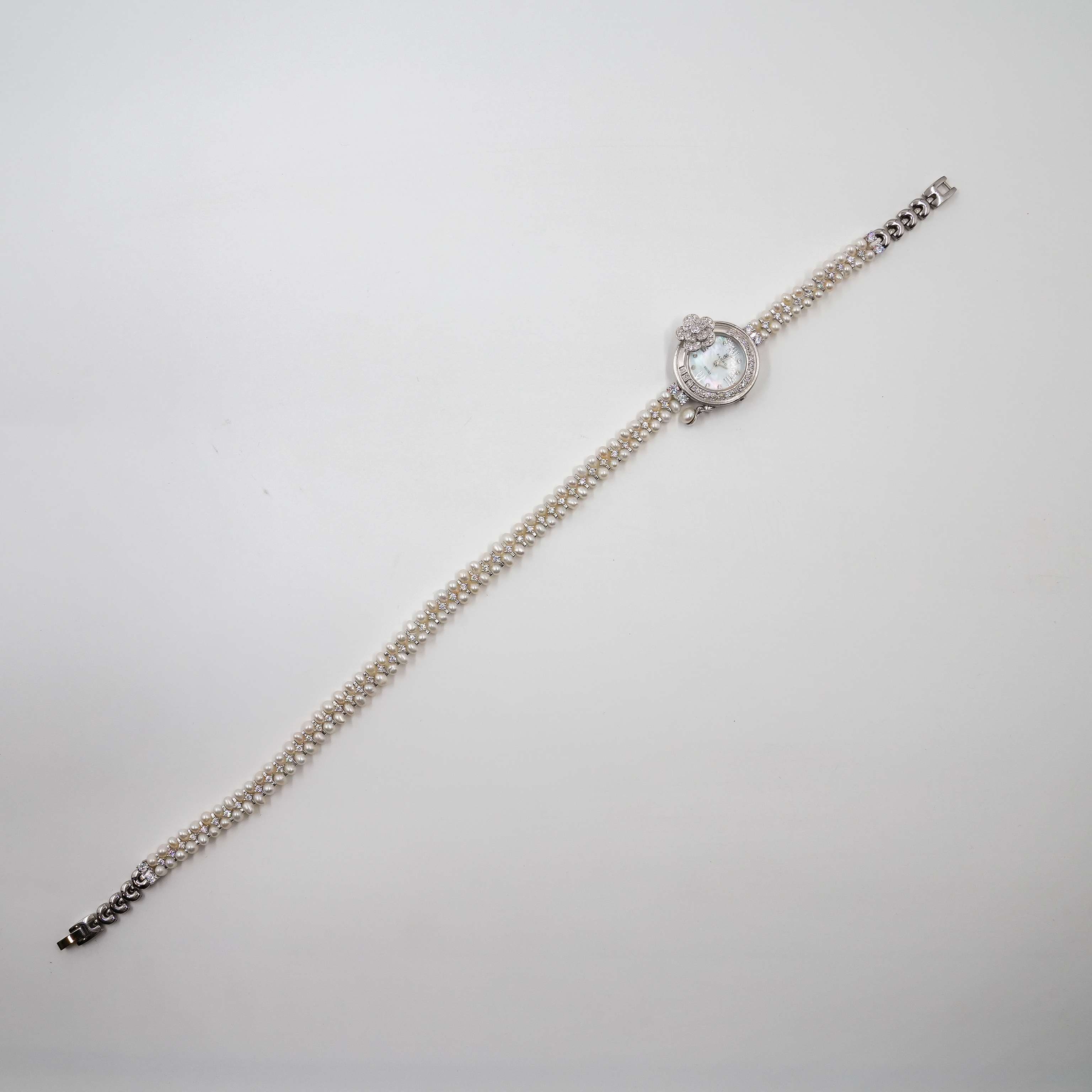 Ved Jewellers - Pearl Diamond Watch