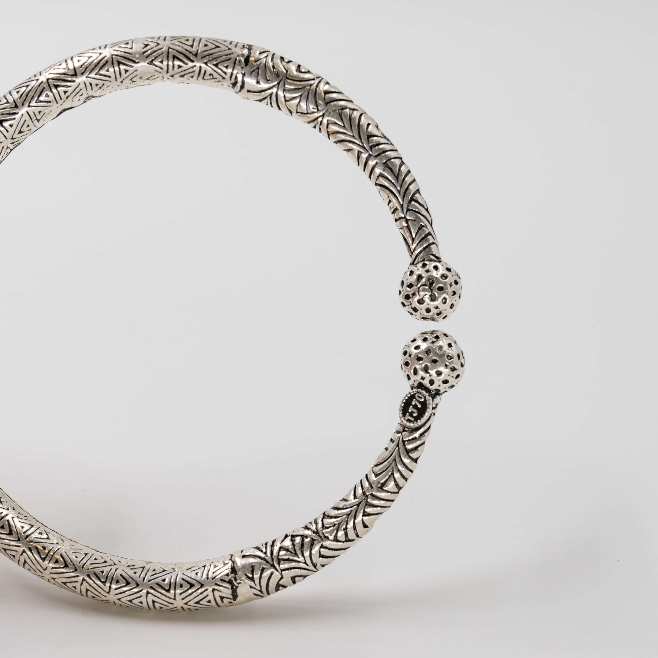 Silver Patterned Kada