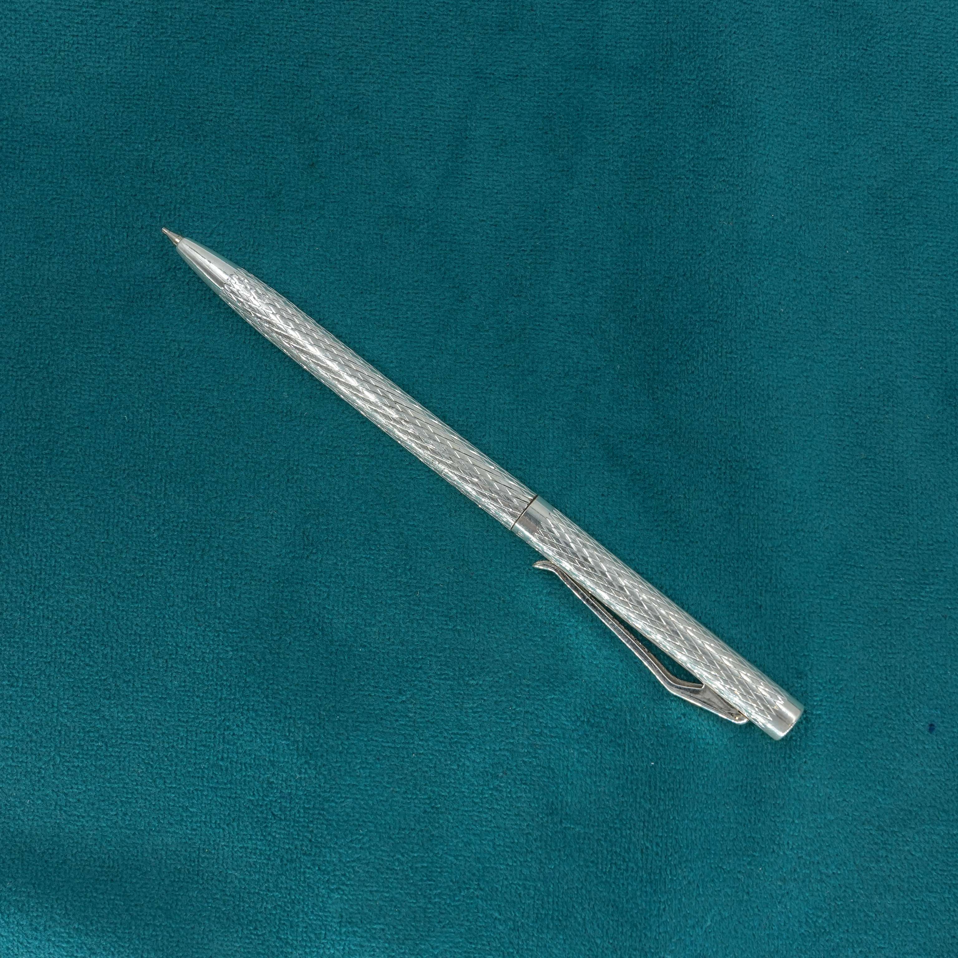 Ved Jewellers - Silver Textured Pen