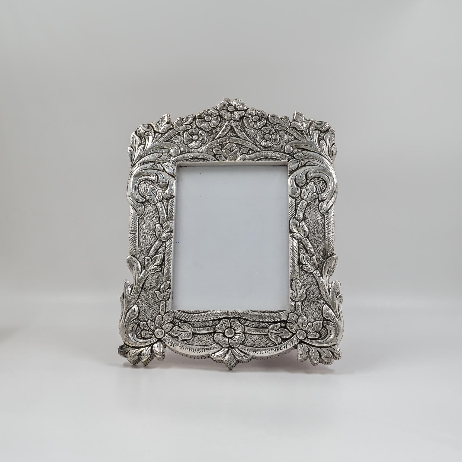 Ved Jewellers - Silver Floral Frame