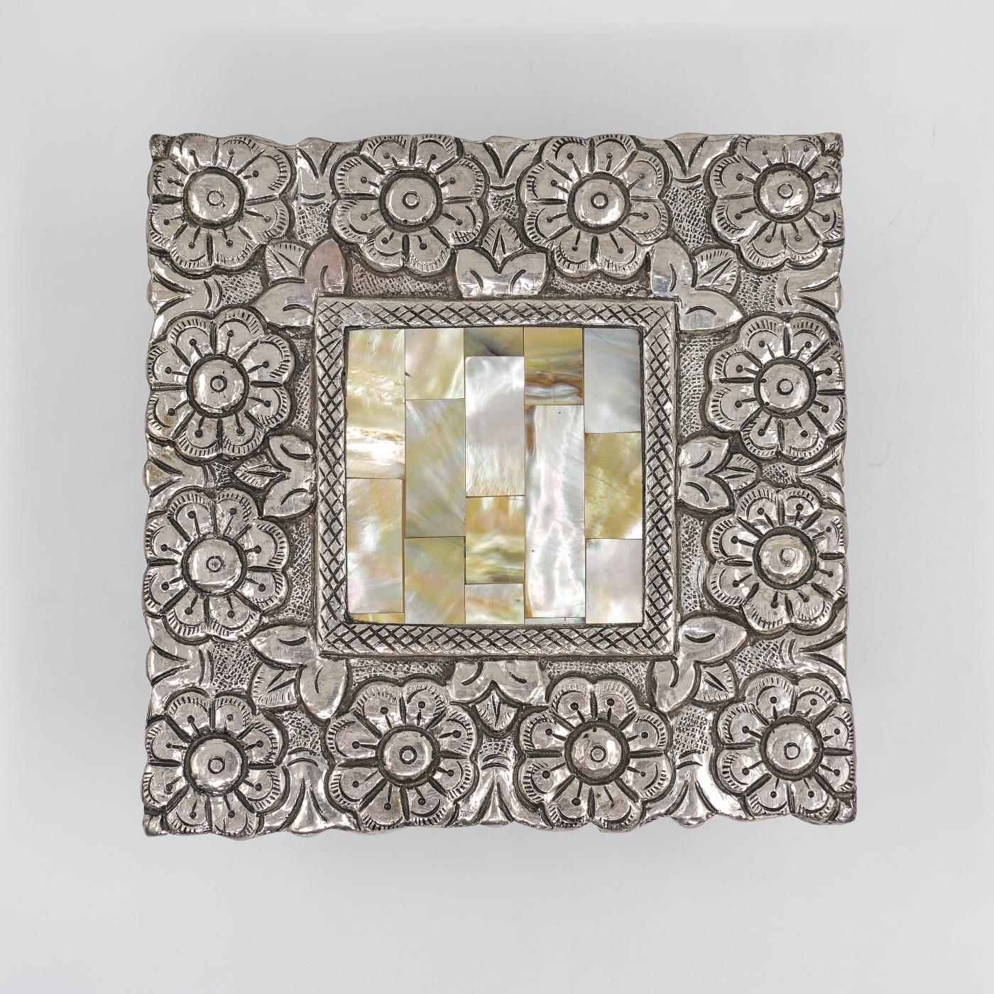 Ved Jewellers - Silver Floral Frame