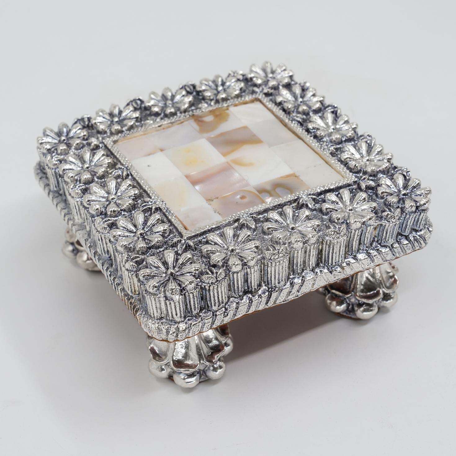 Ved Jewellers - Silver Flower Frame