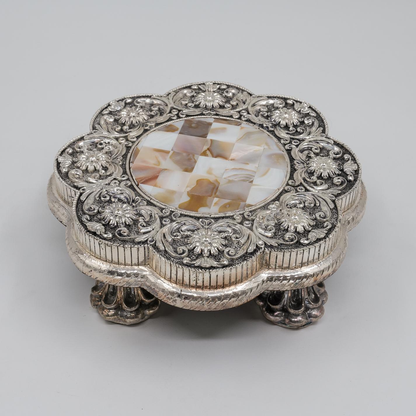 Ved Jewellers - Silver Mother Of Pearl Chauki