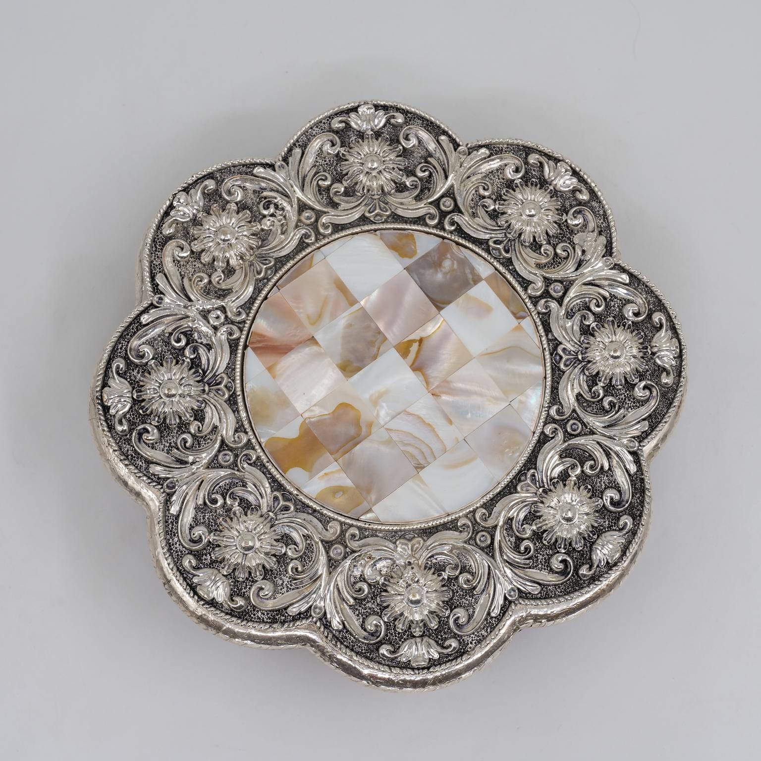 Ved Jewellers - Silver Mother Of Pearl Chauki
