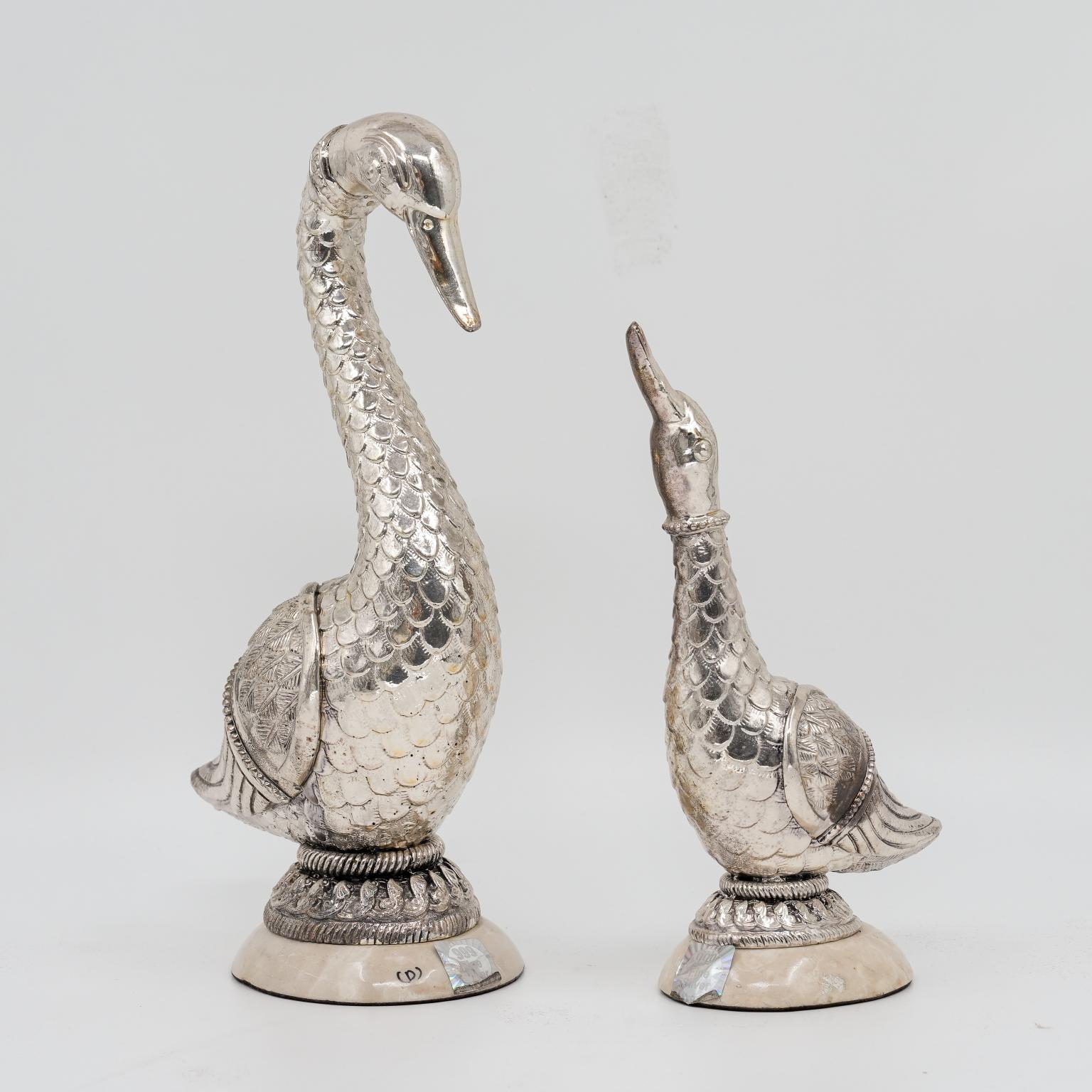 Silver Swan Showpiece
