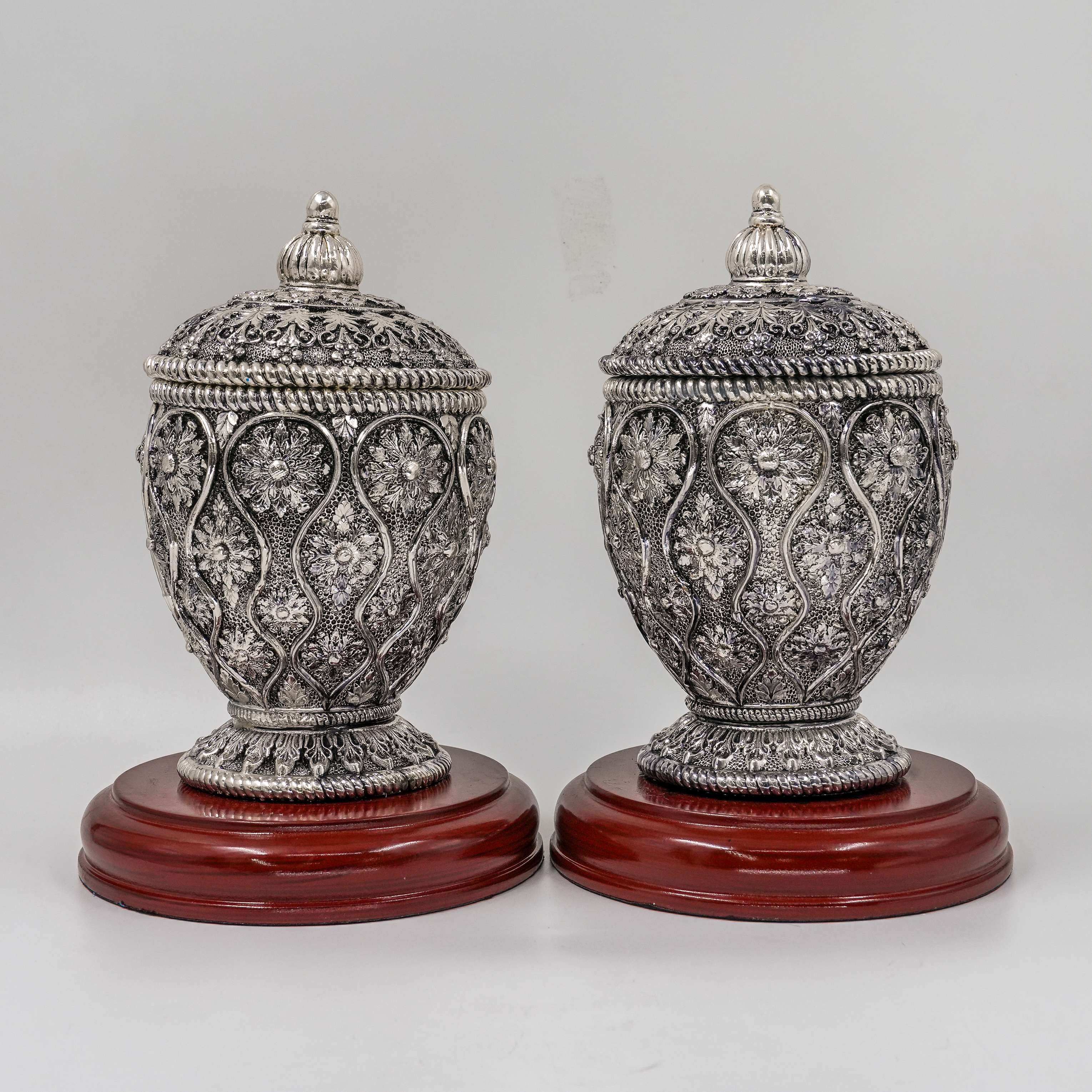 Ved Jewellers - Silver Filigree Vase