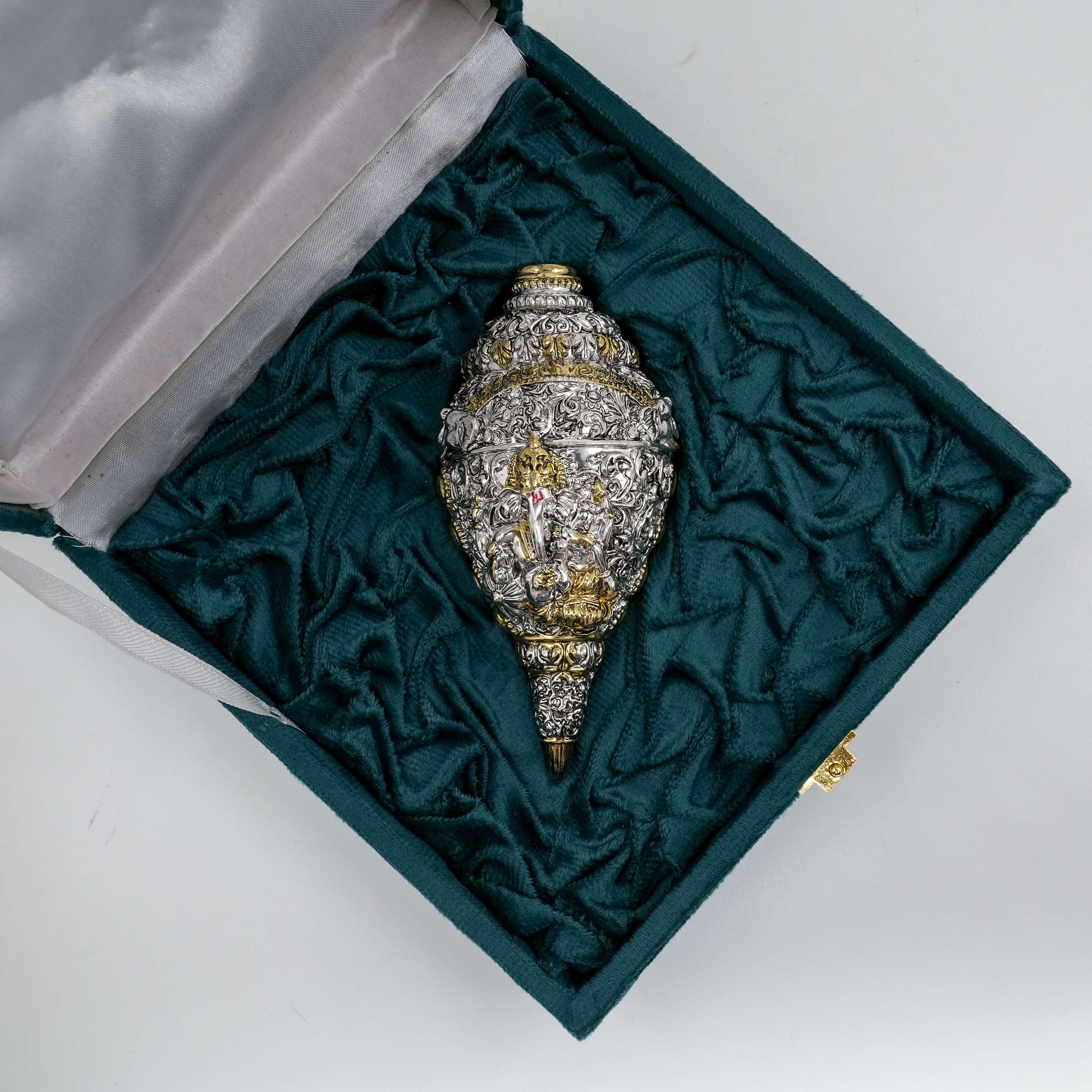 Ved Jewellers - Golden Shank Showpiece