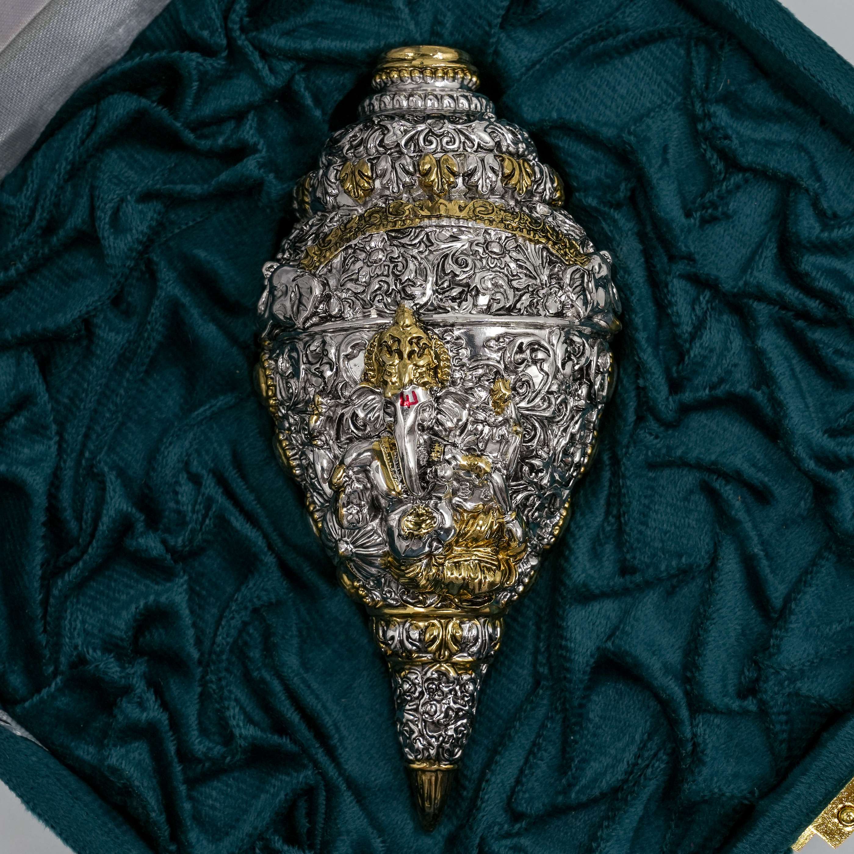 Ved Jewellers - Golden Shank Showpiece