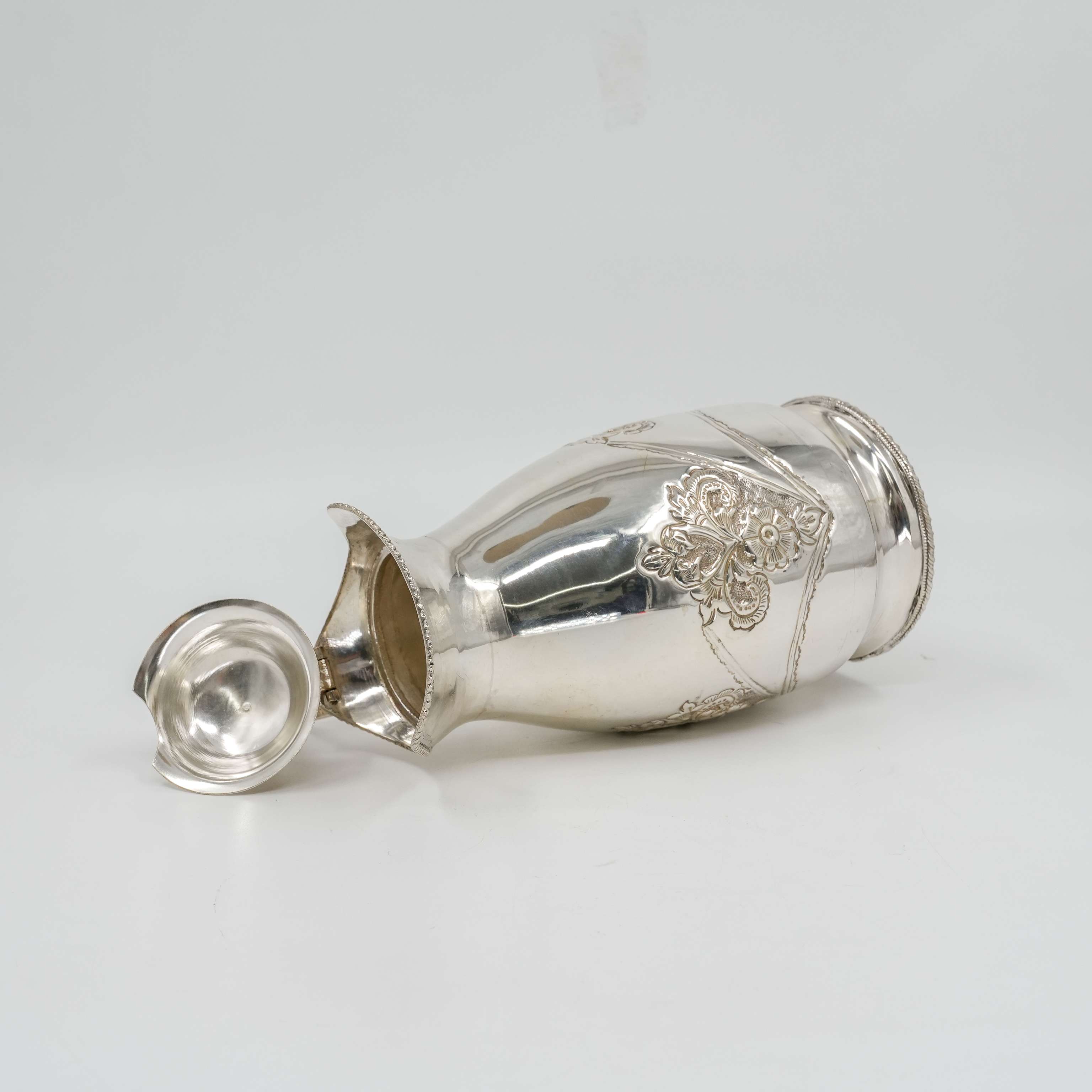 Ved Jewellers - Silver Pitcher Lid