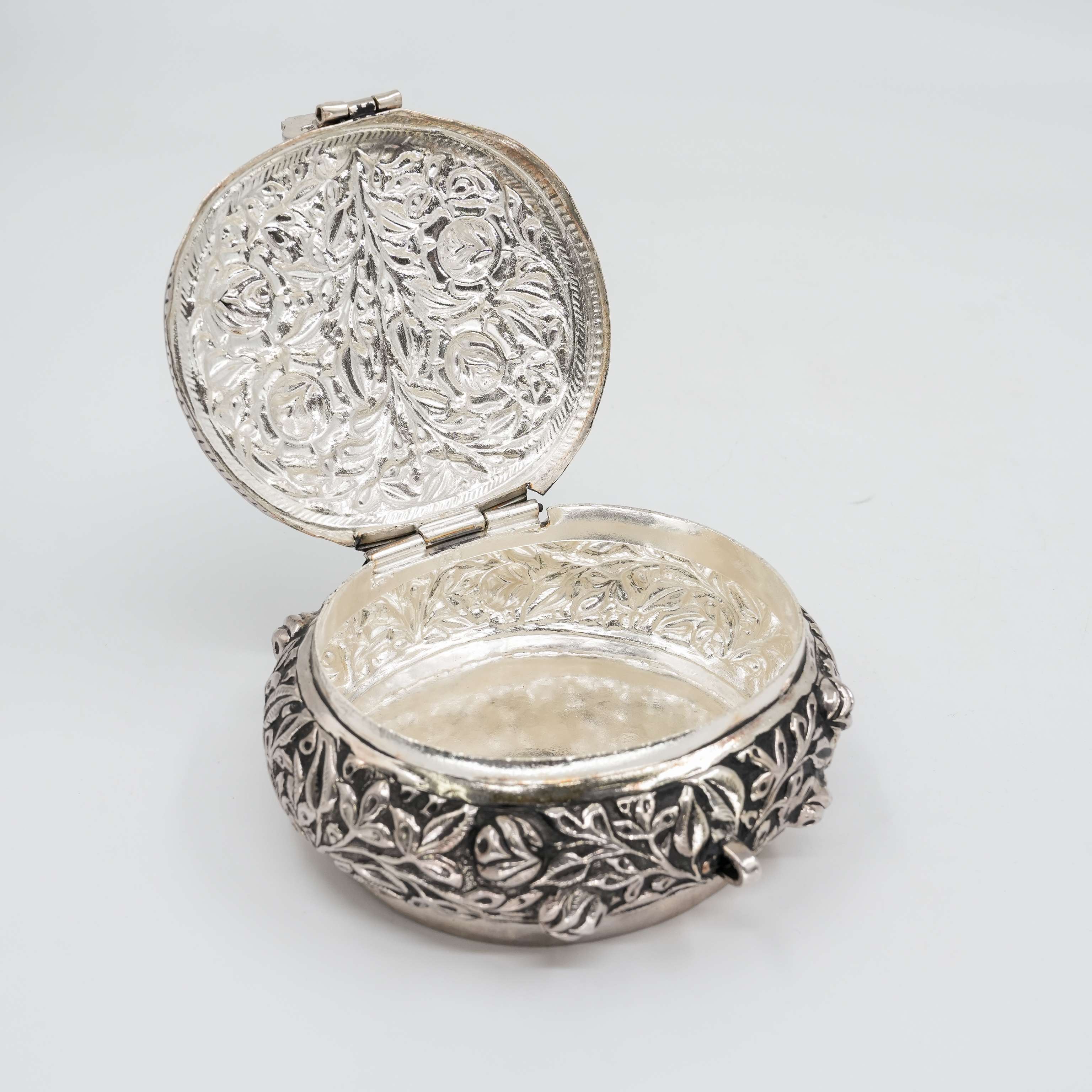 Ved Jewellers - Silver Dryfruit Box