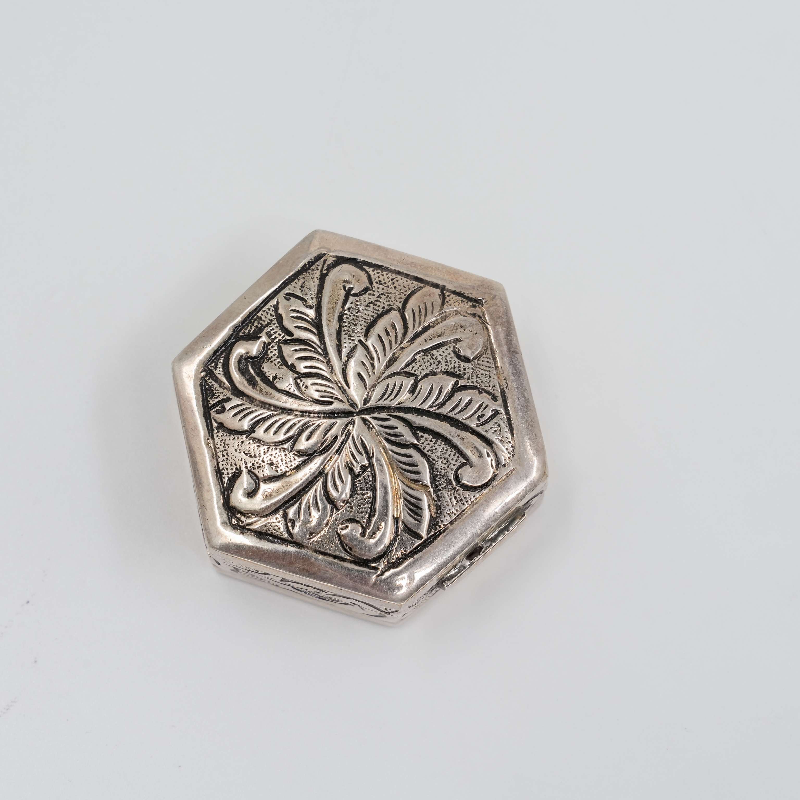 Ved Jewellers - Silver Floral Box