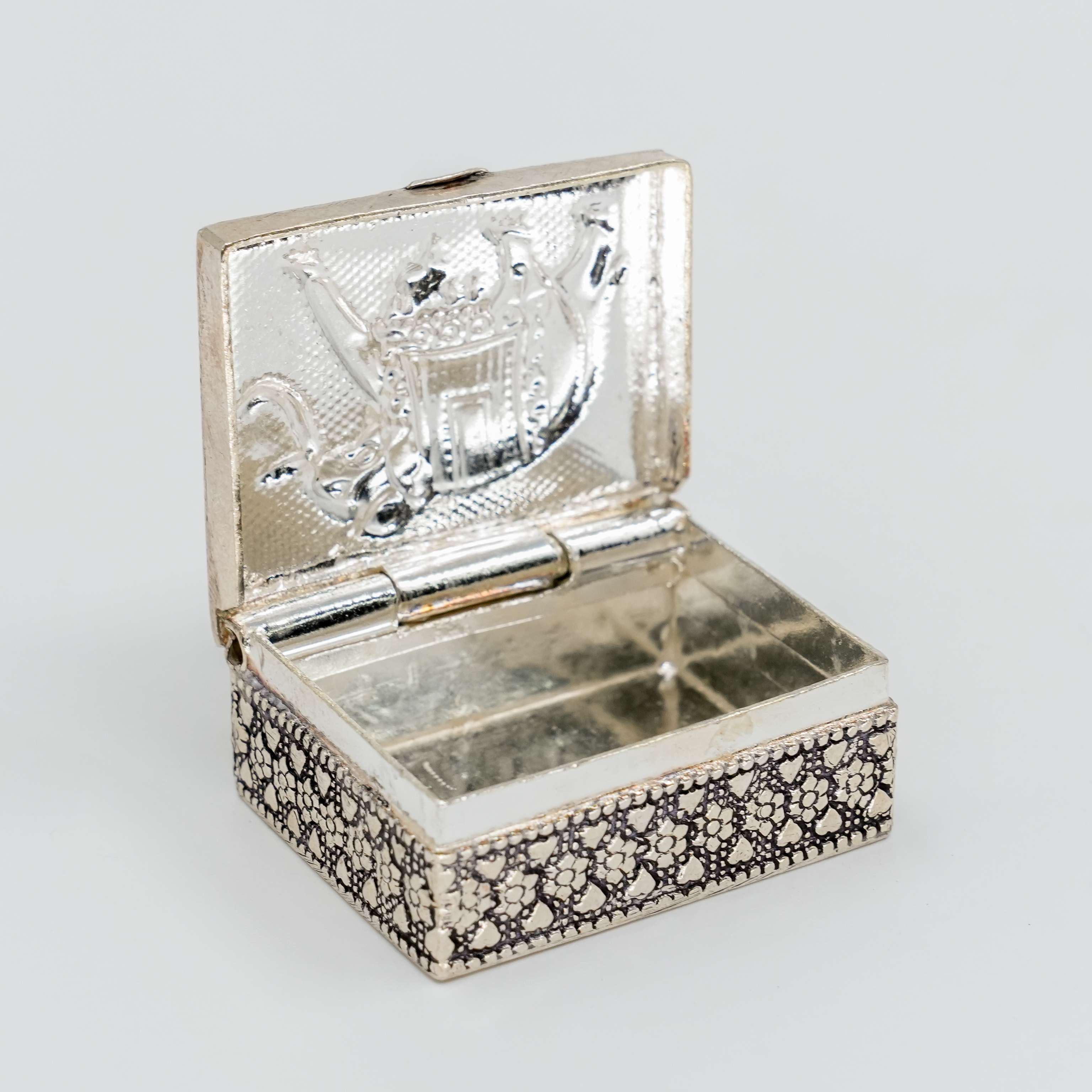 Ved Jewellers - Silver Elephant Dryfruit Box