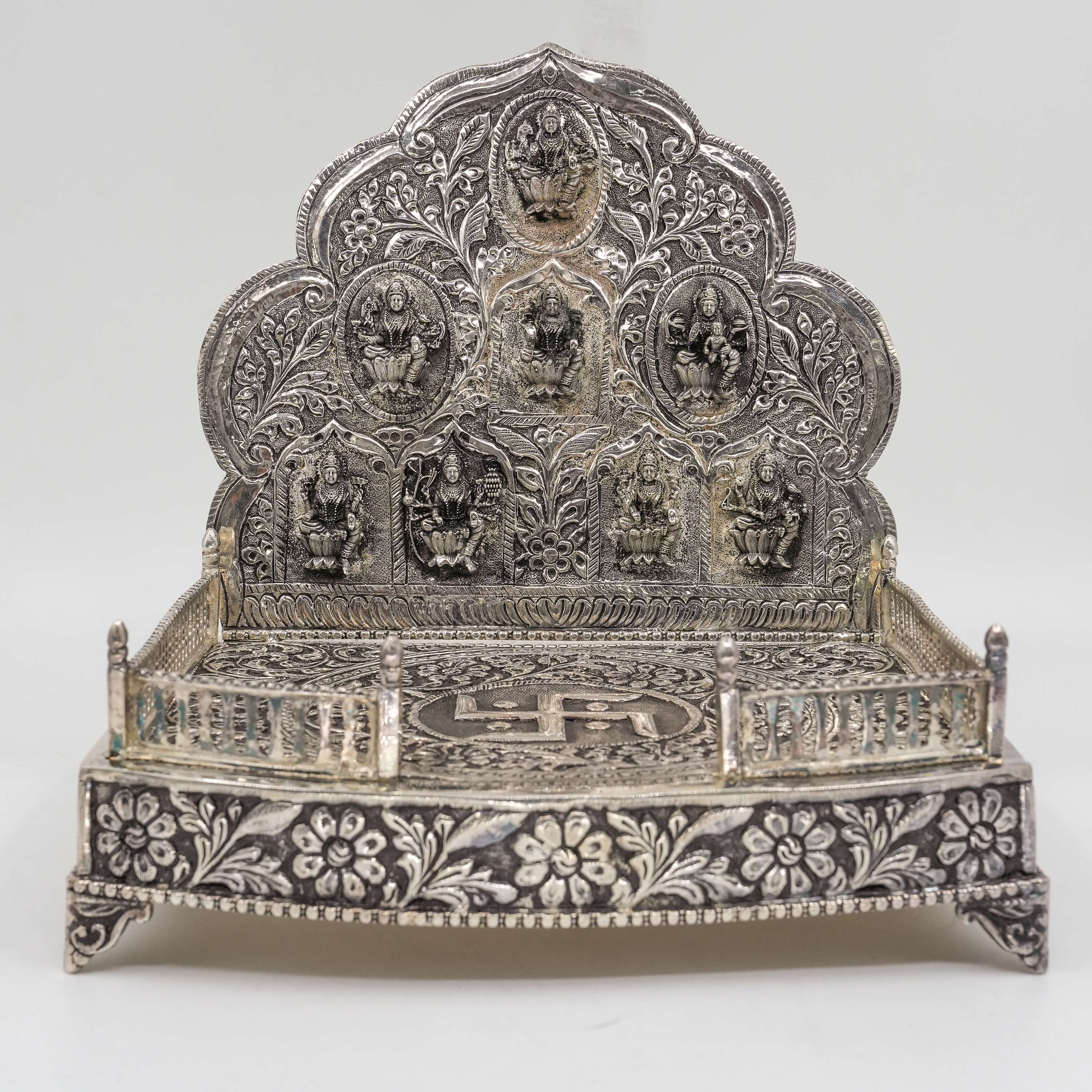 Ved Jewellers - Silver Pooja Singhasan