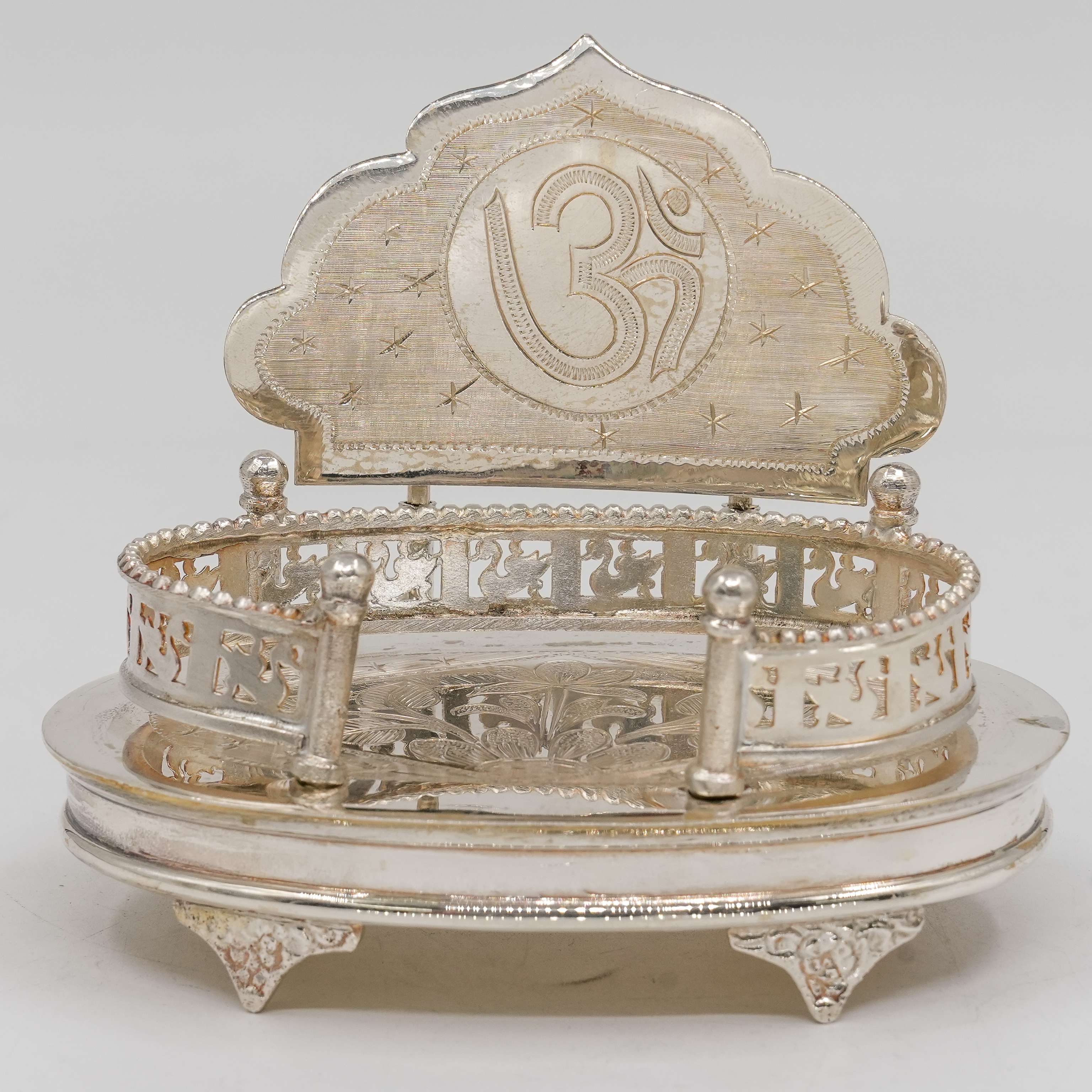 Ved Jewellers - Silver Om Singhasan