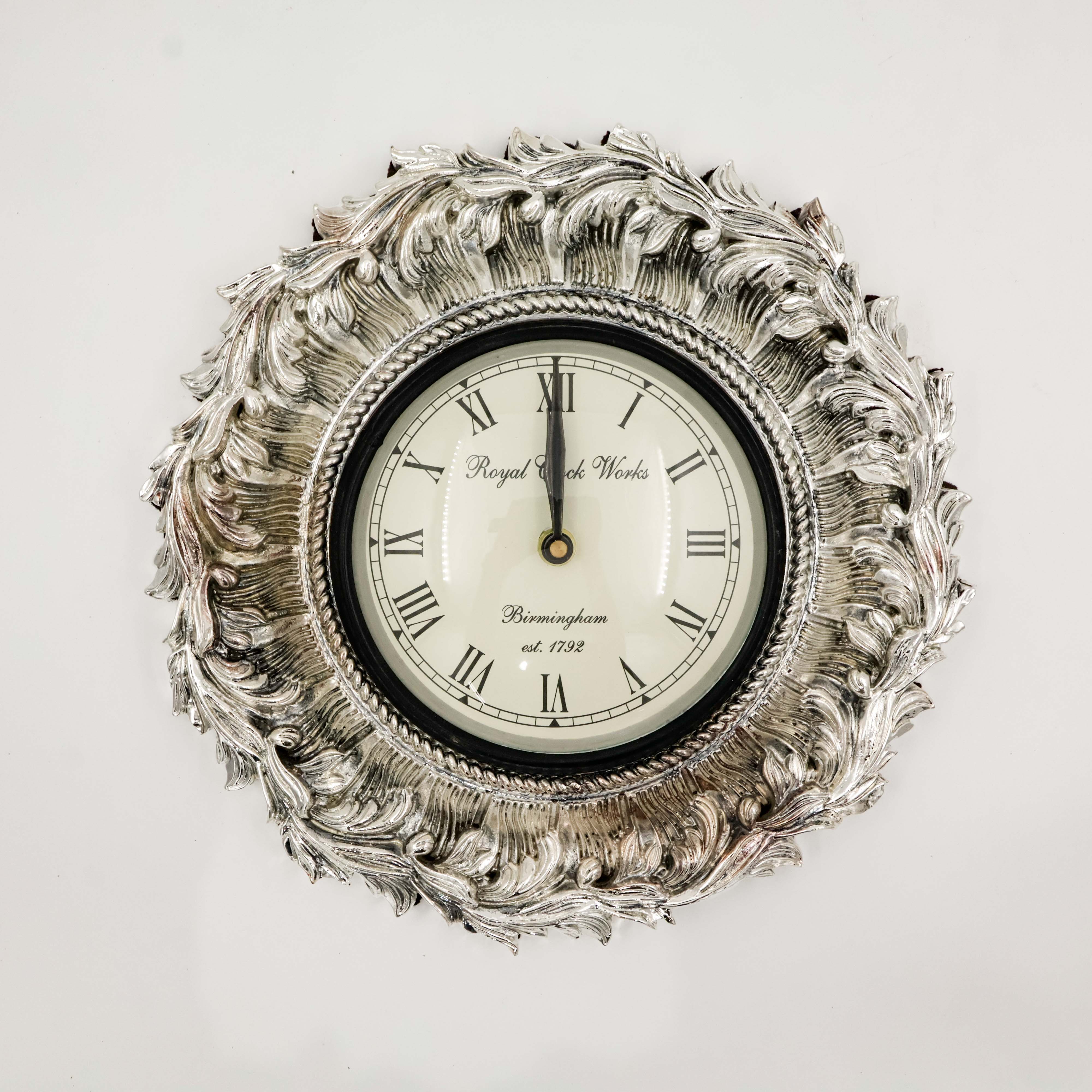 Wall Clock With Leaf Design