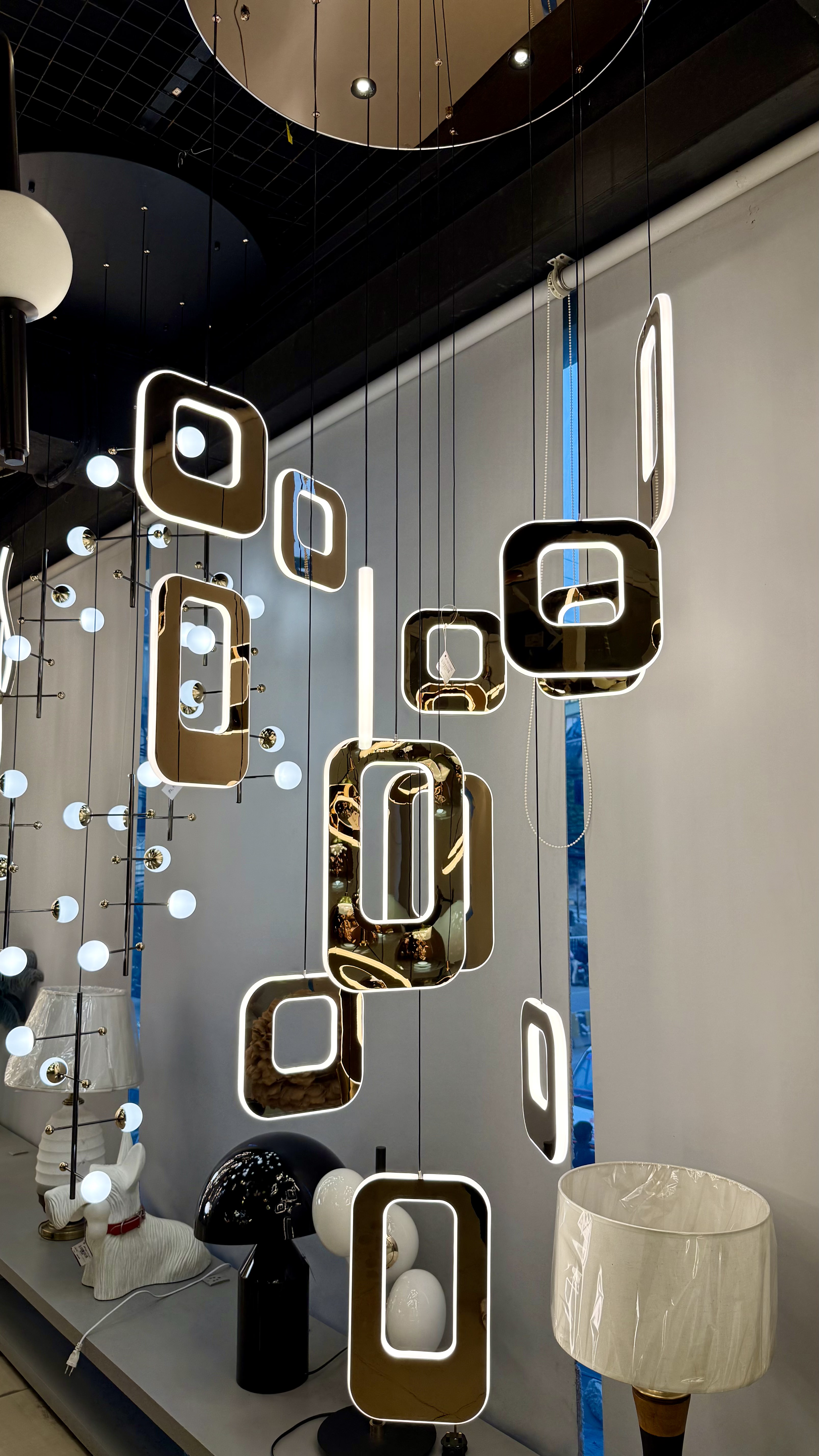 Beyond Lights - Geometric Framed LED Modular