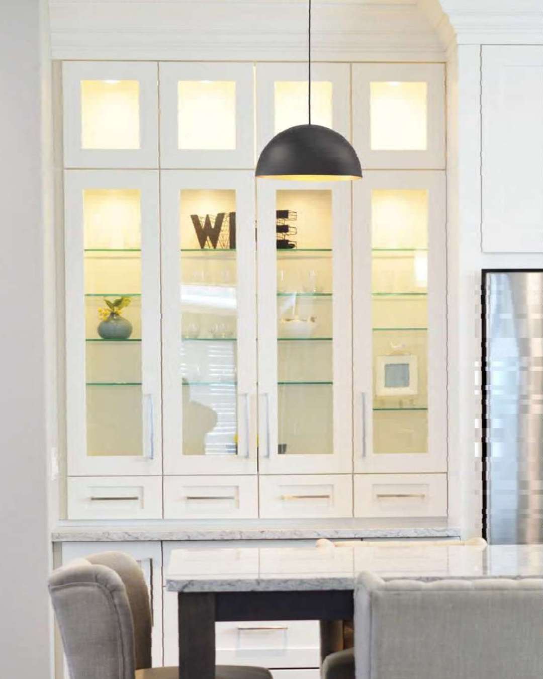 Beyond Lights - Black Pendant Light